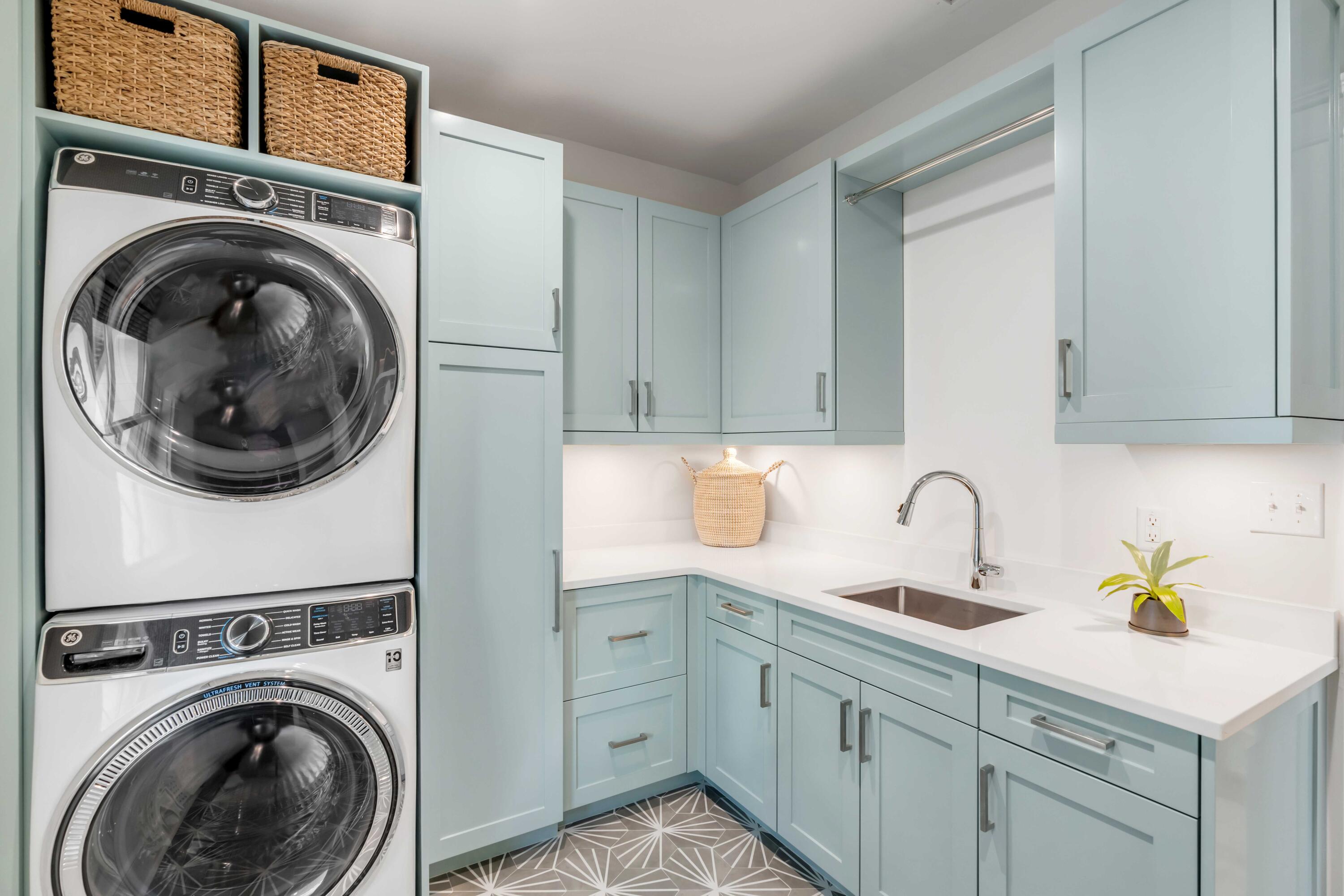 1420 Thompson Avenue