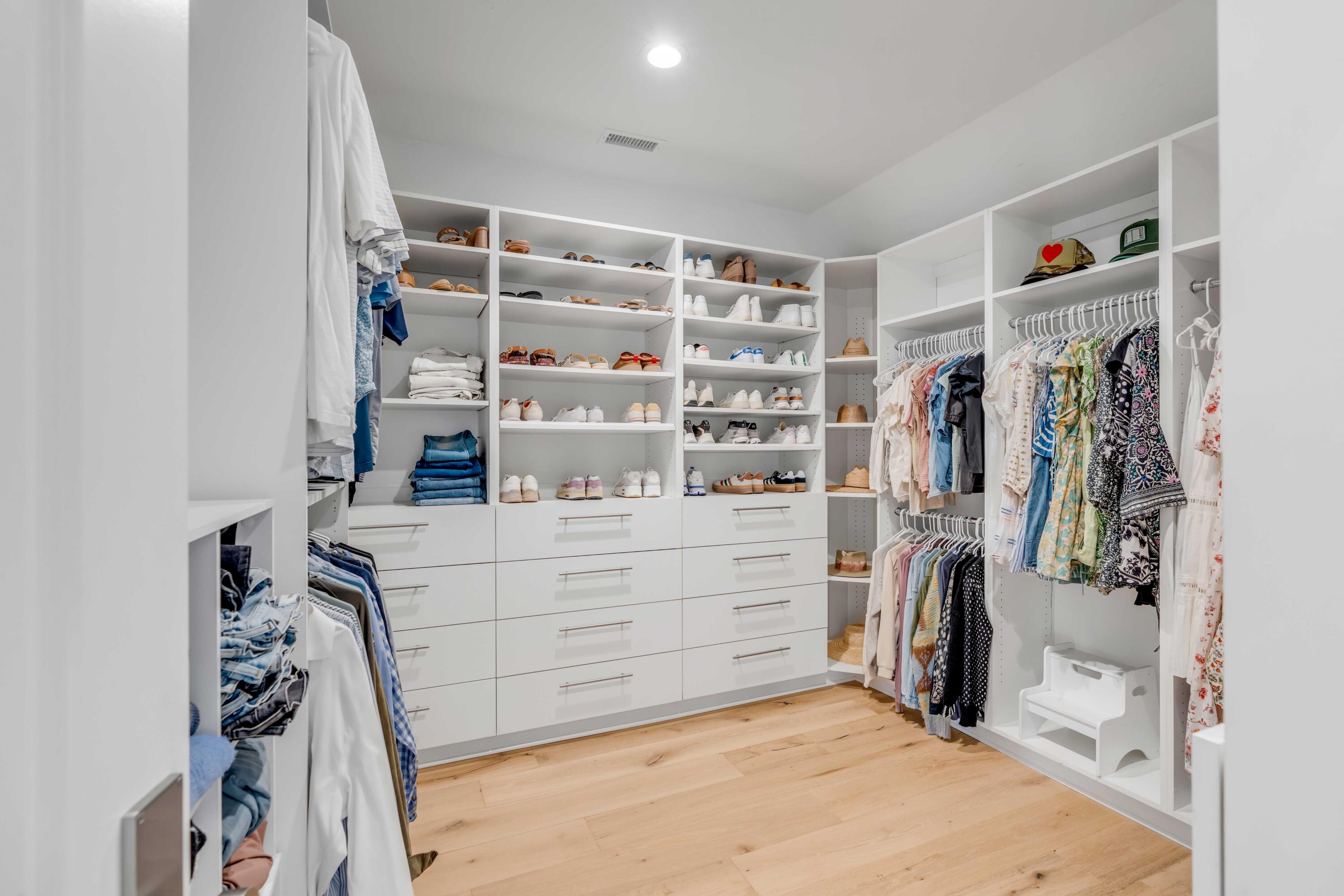 1420 Thompson Avenue