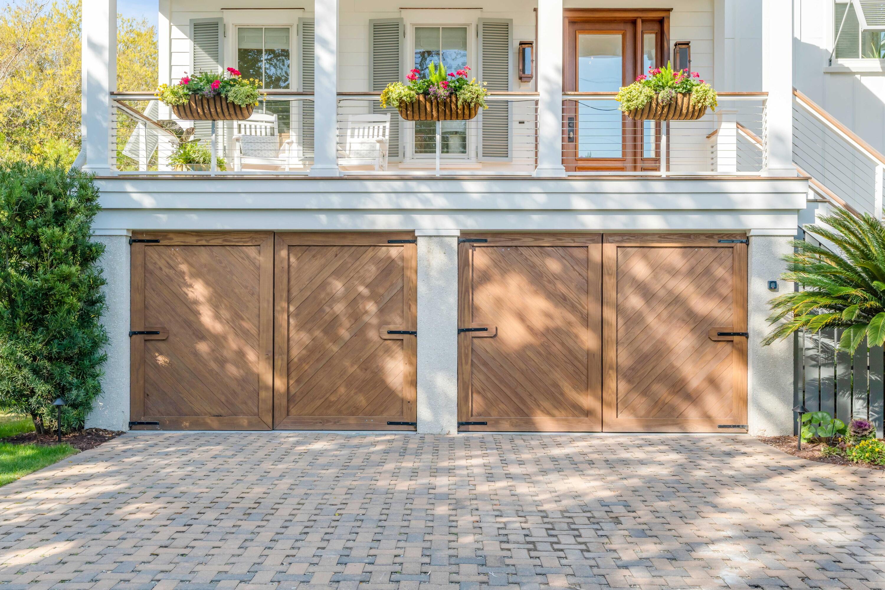 1420 Thompson Avenue