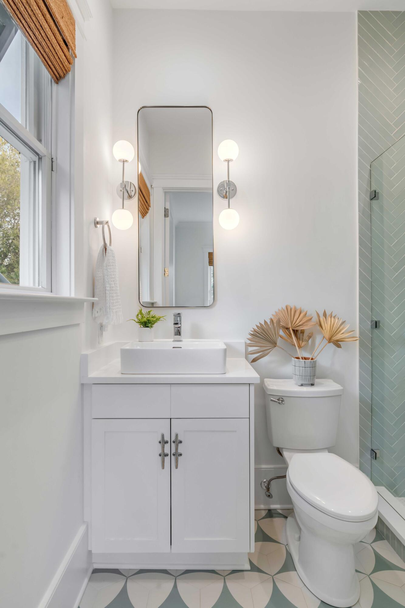 1420 Thompson Avenue