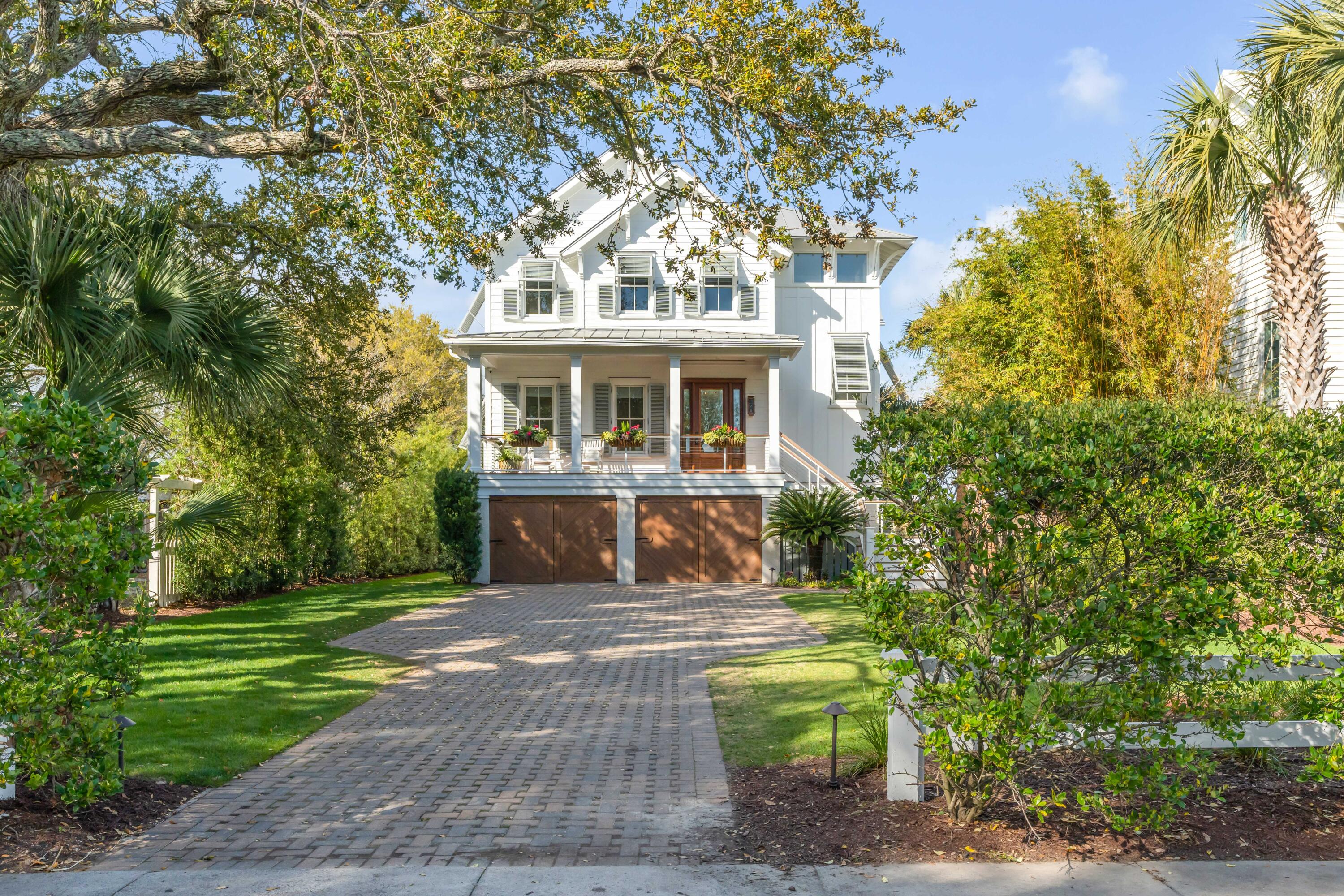 1420 Thompson Avenue