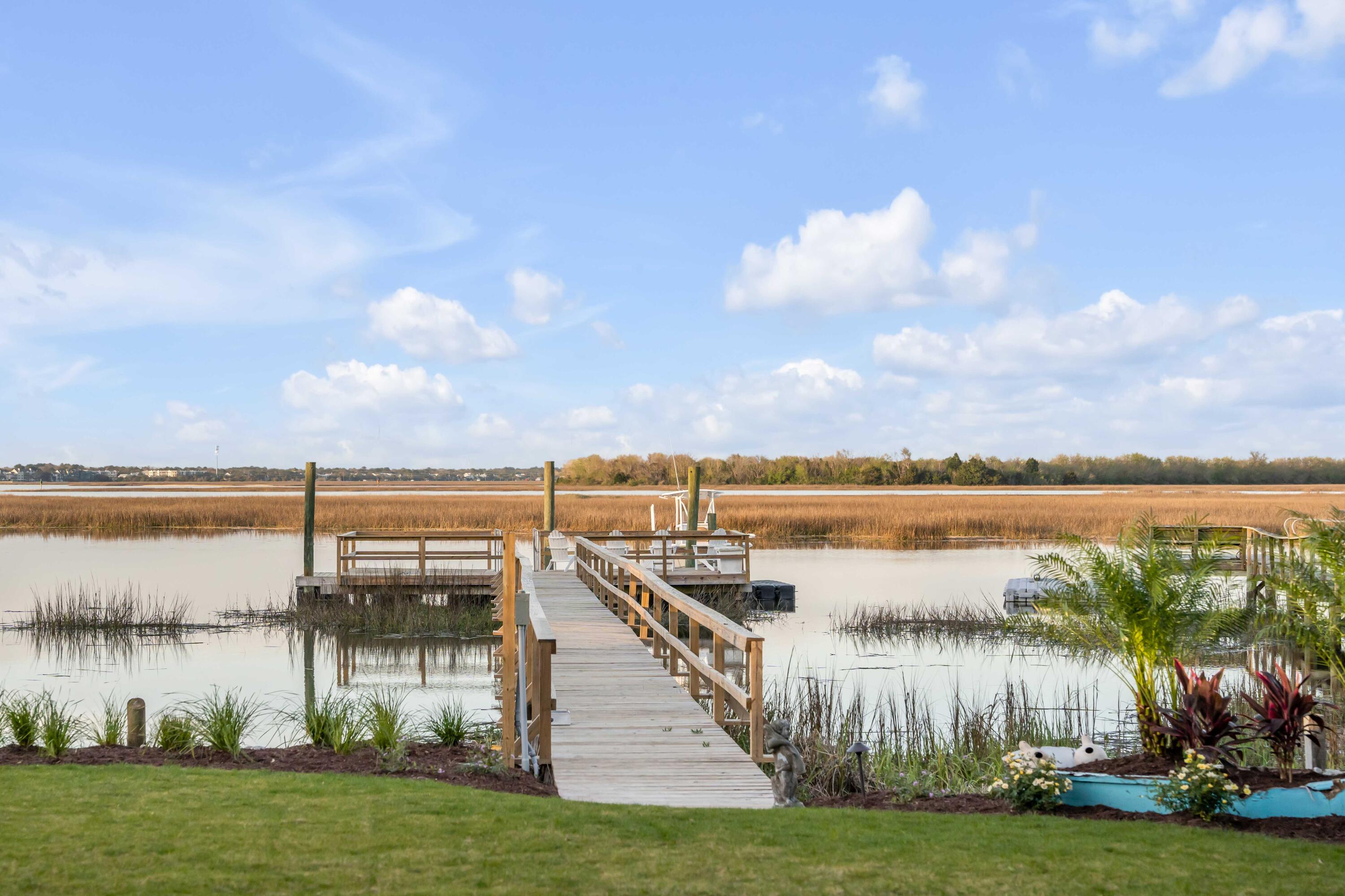 1420 Thompson Avenue