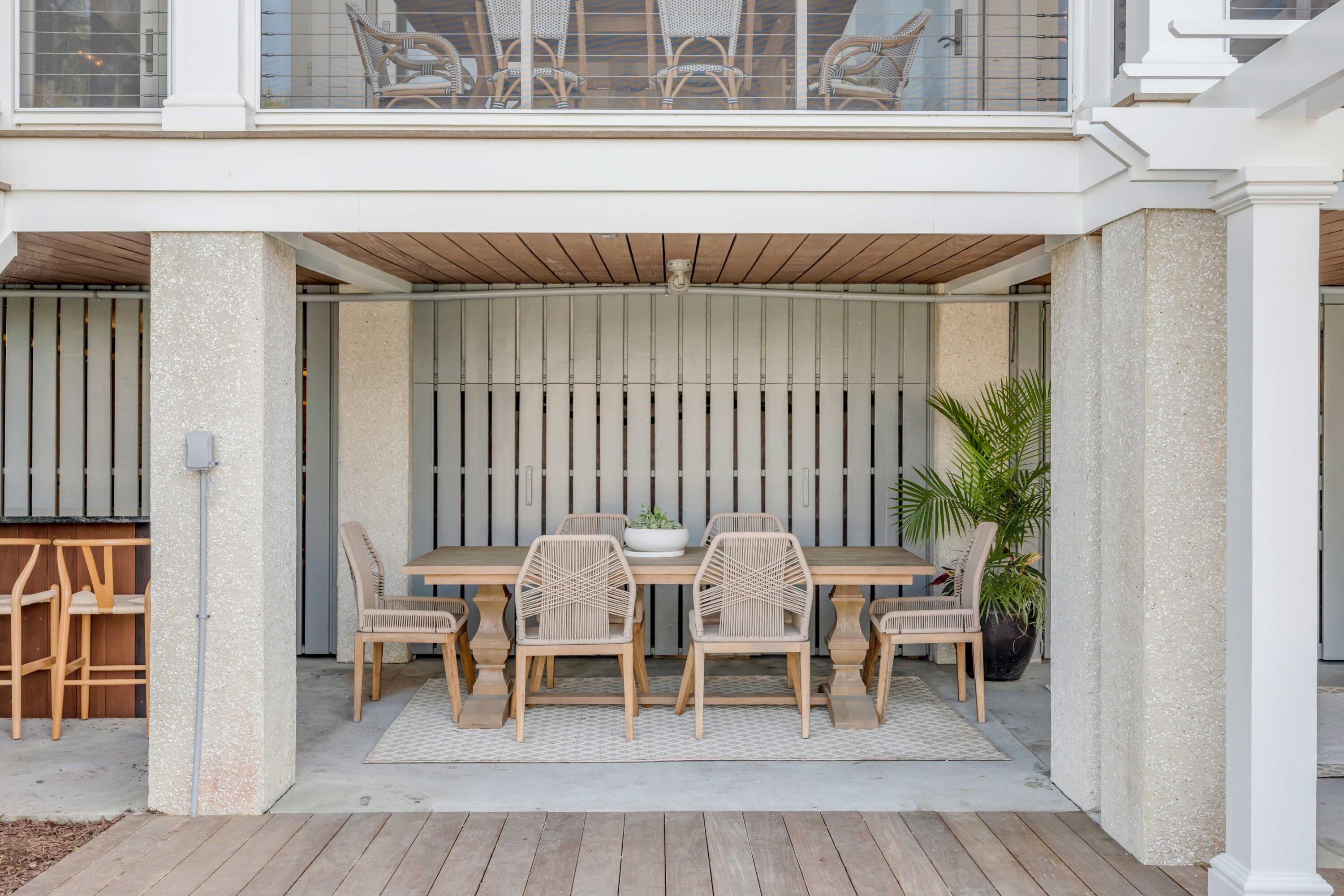 1420 Thompson Avenue