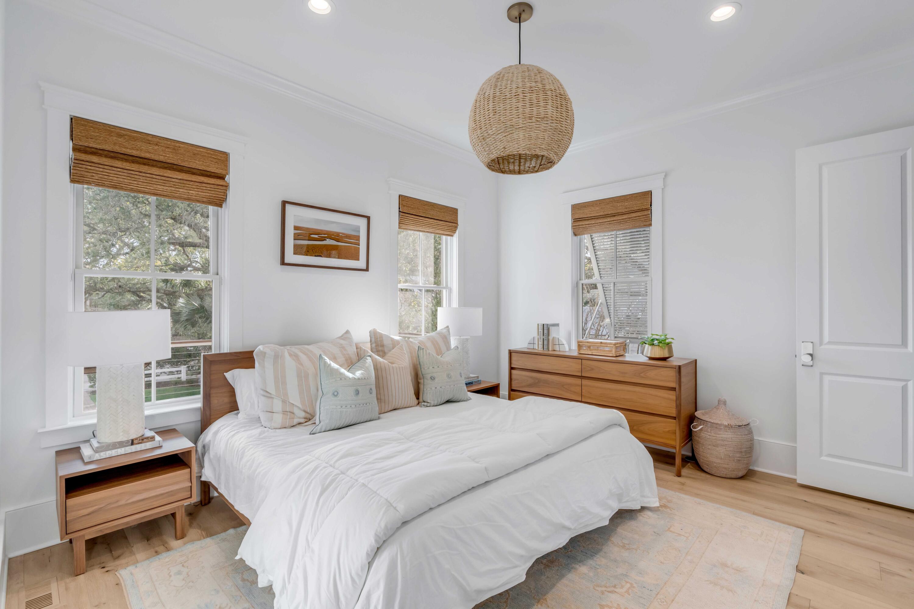 1420 Thompson Avenue