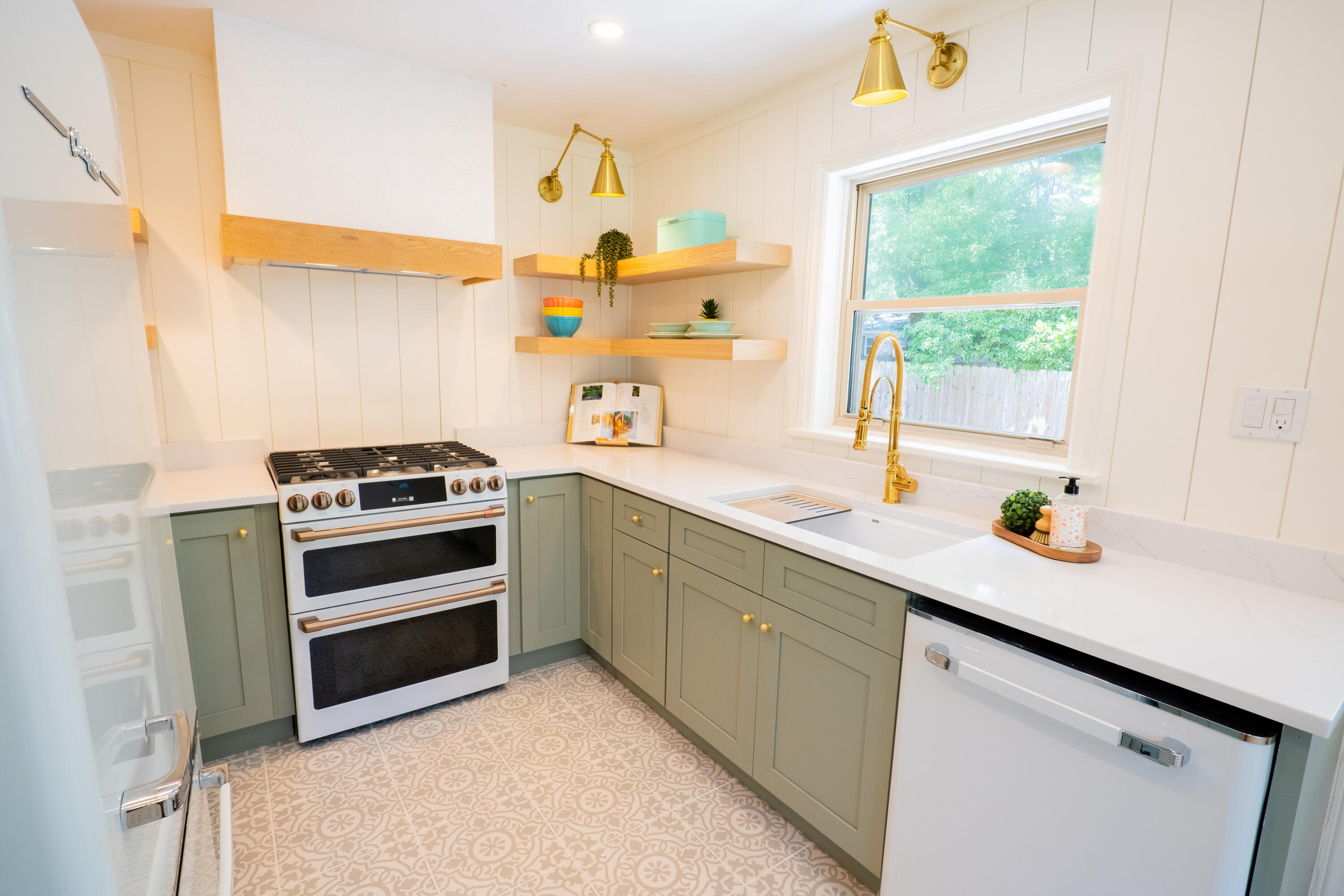 2234 Woodland Shores Road