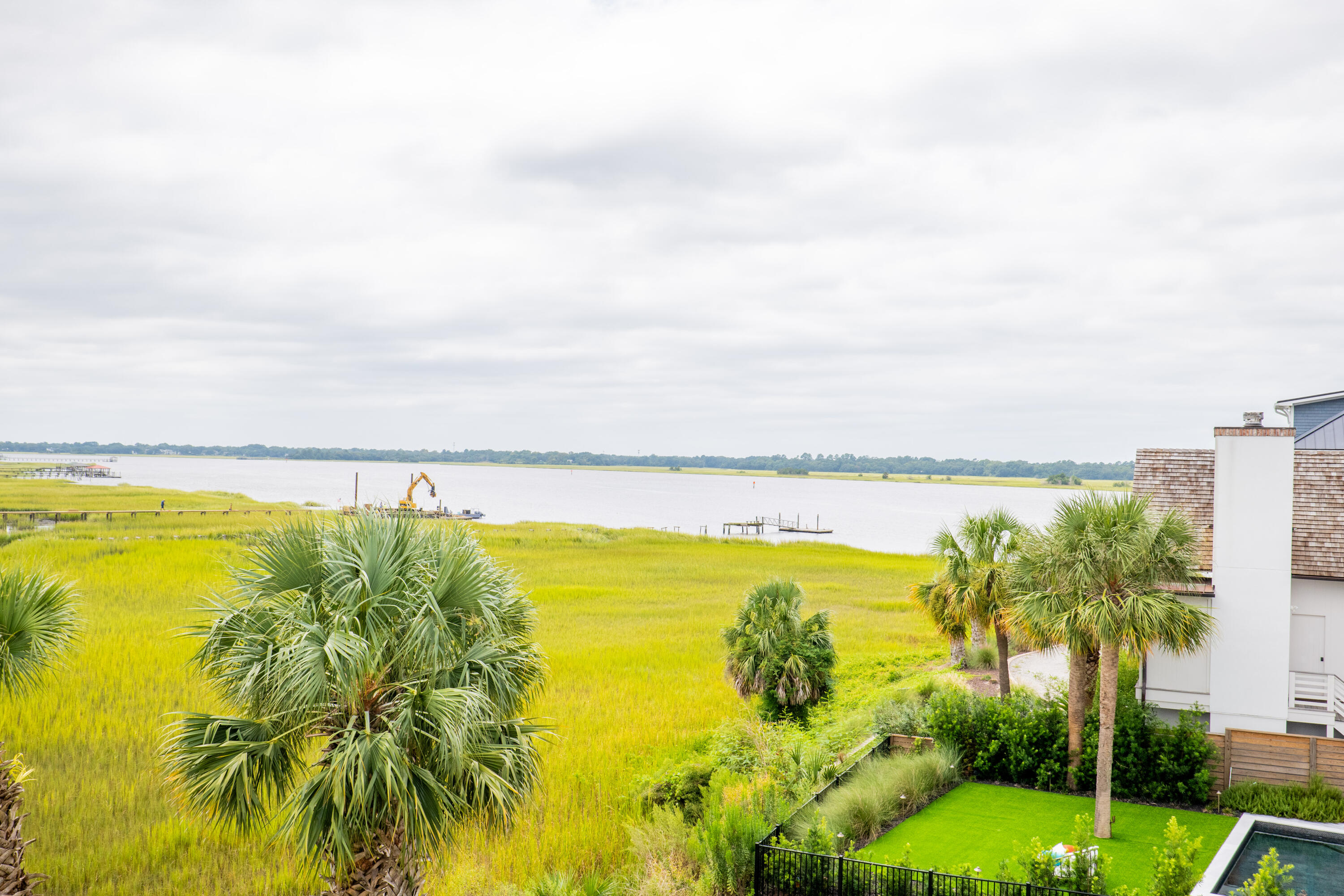 21 Lowndes Pointe Drive