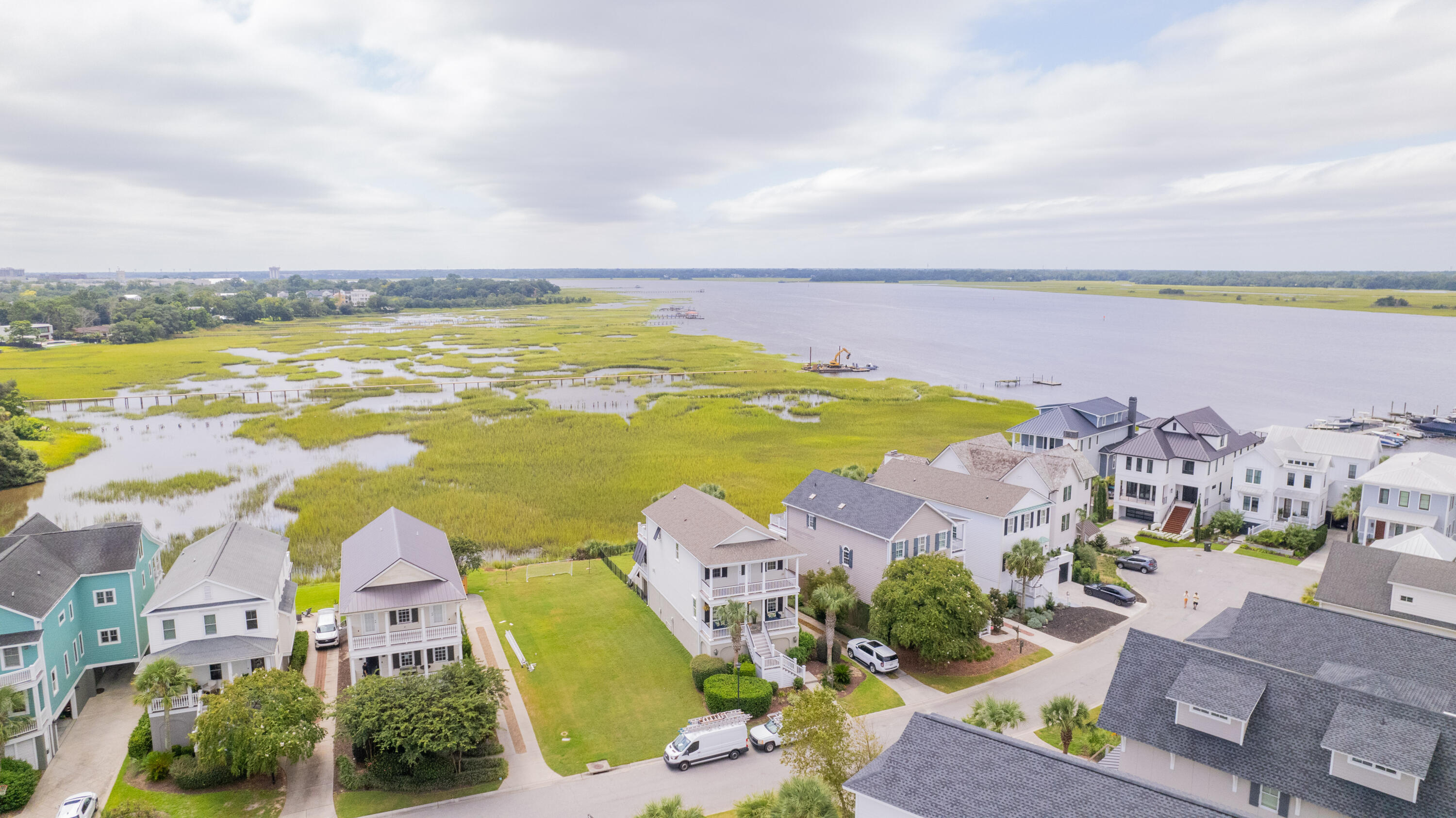 21 Lowndes Pointe Drive