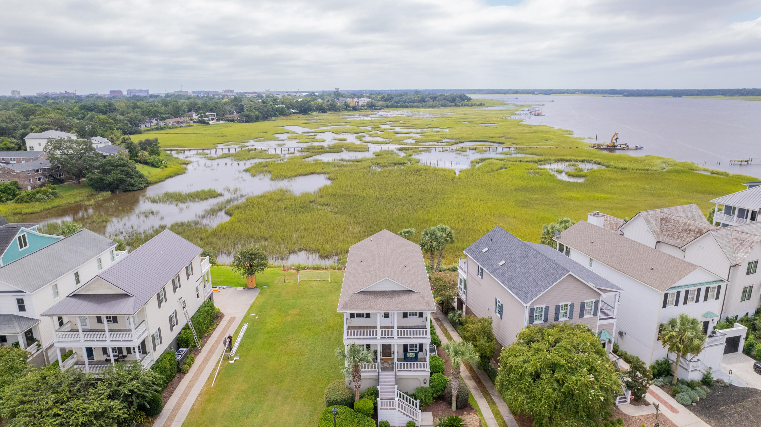 21 Lowndes Pointe Drive