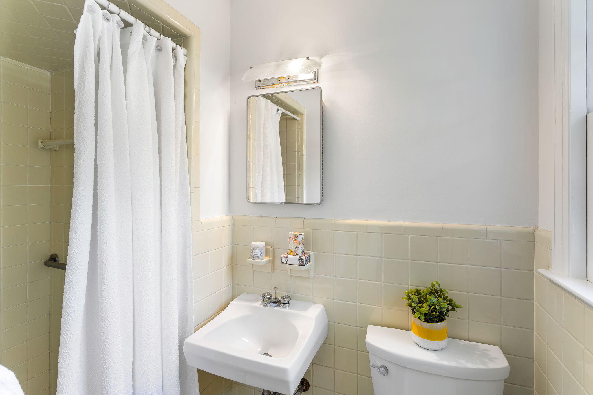 1513 Salisbury Street