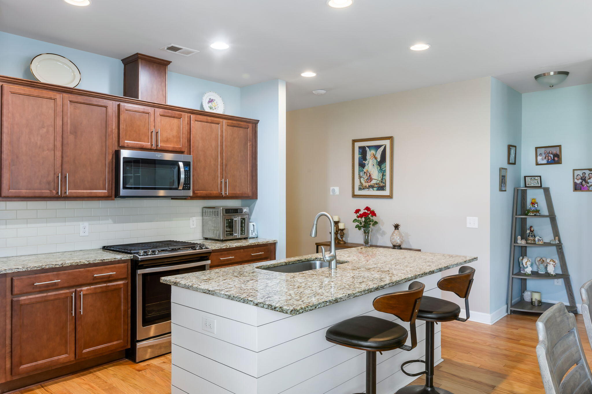 1607 Shady Pine Road