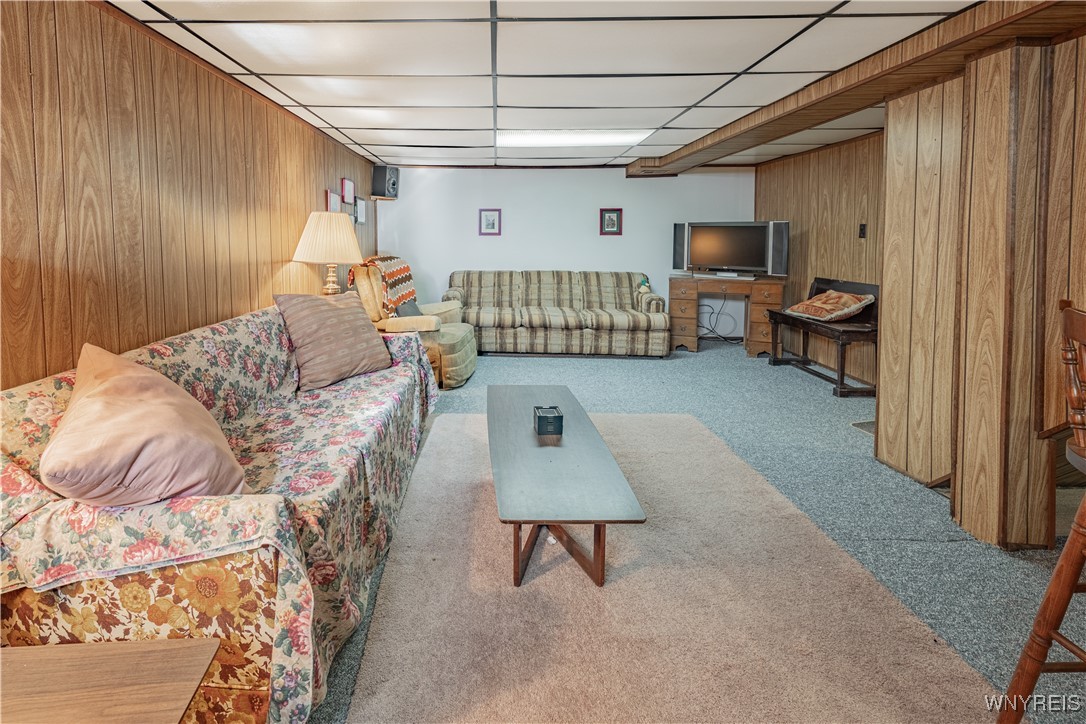 6107 Shawnee Road