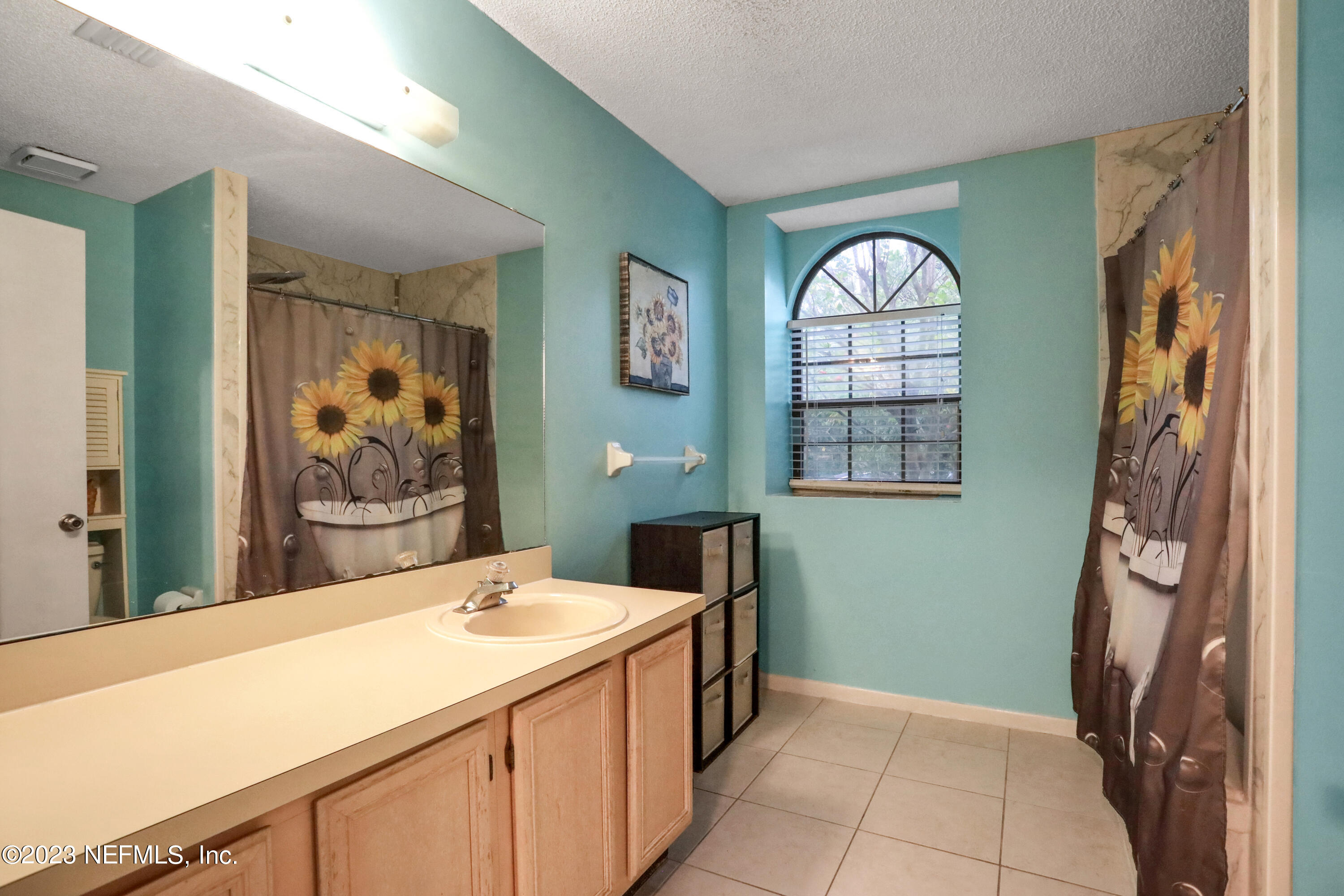 8722 PINEVALLEY Lane