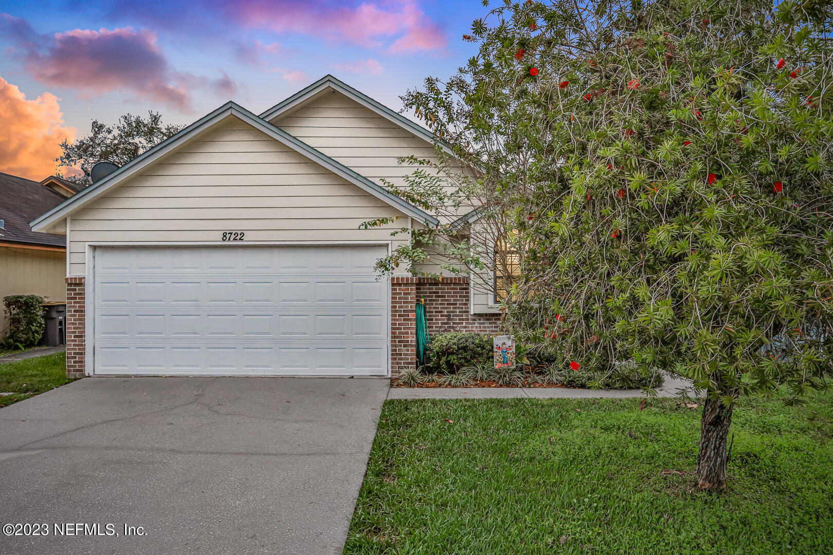 8722 PINEVALLEY Lane