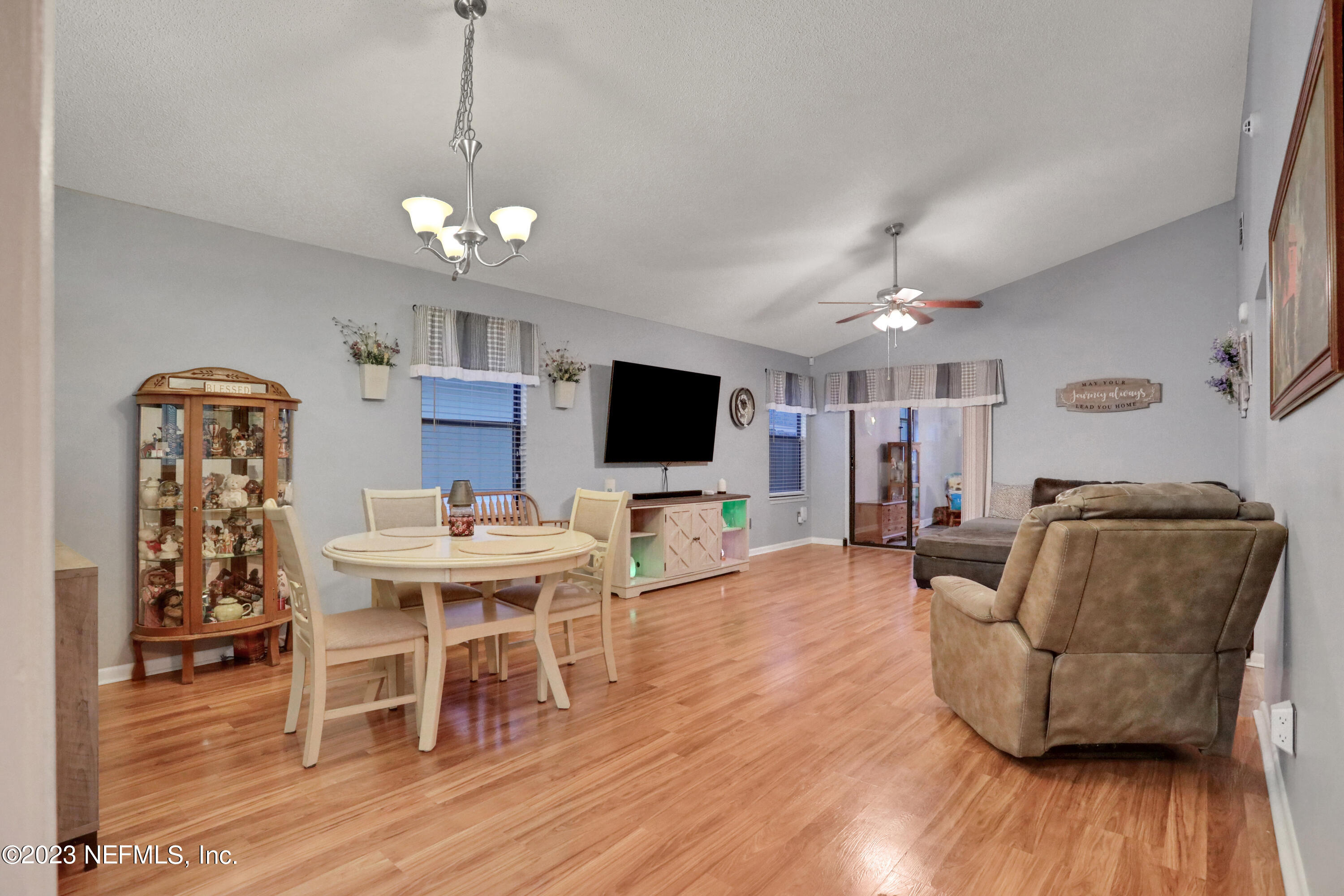 8722 PINEVALLEY Lane