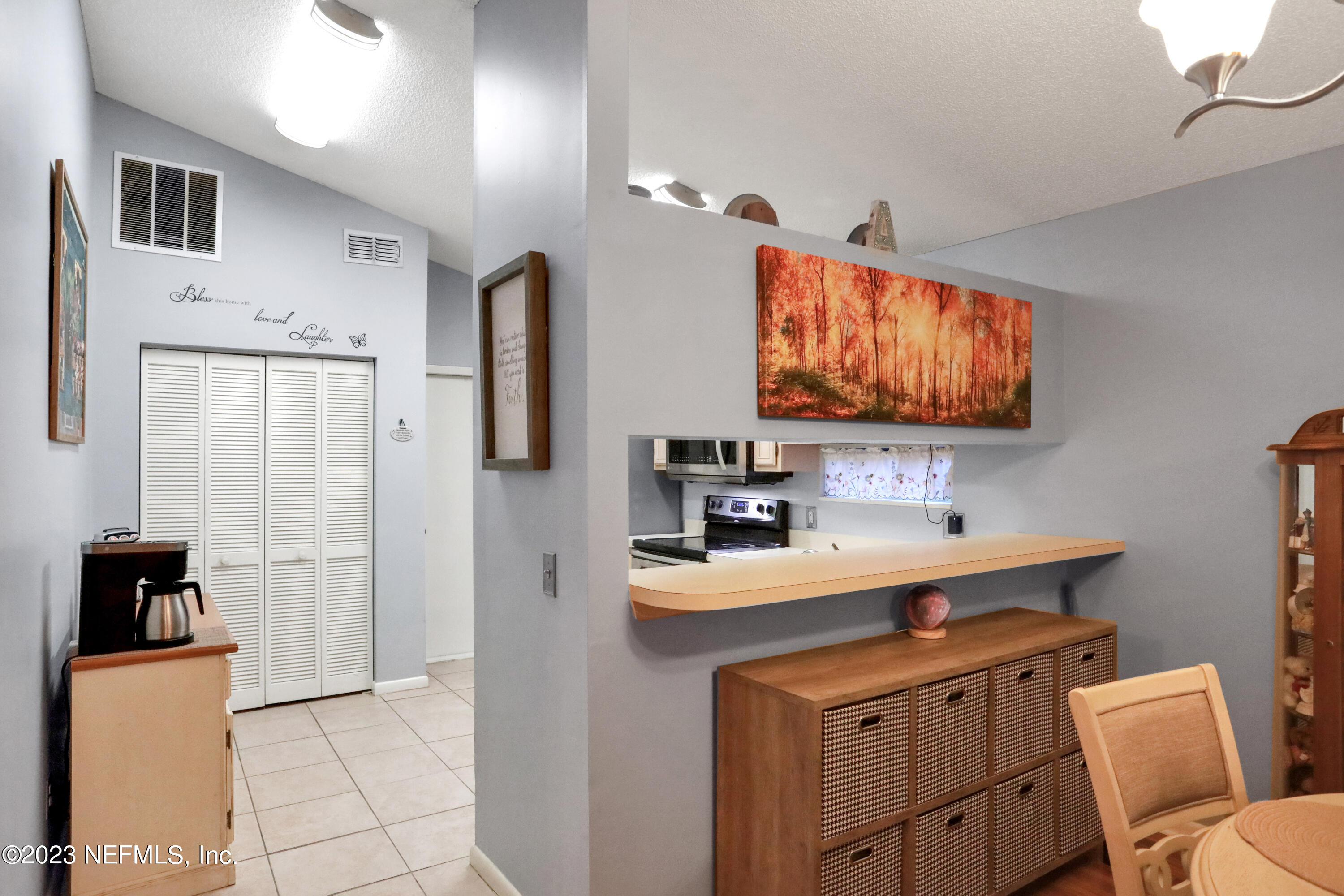 8722 PINEVALLEY Lane