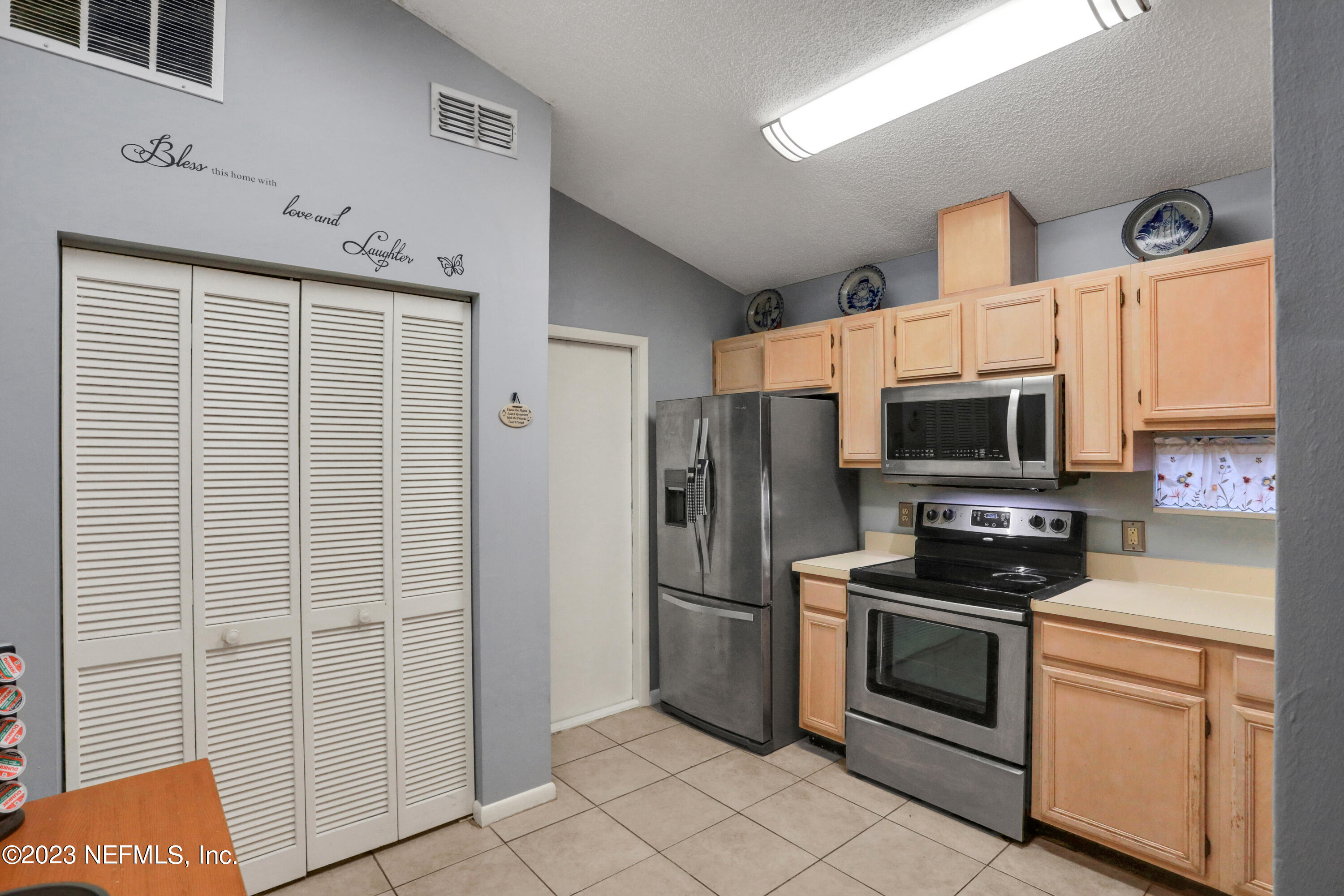 8722 PINEVALLEY Lane