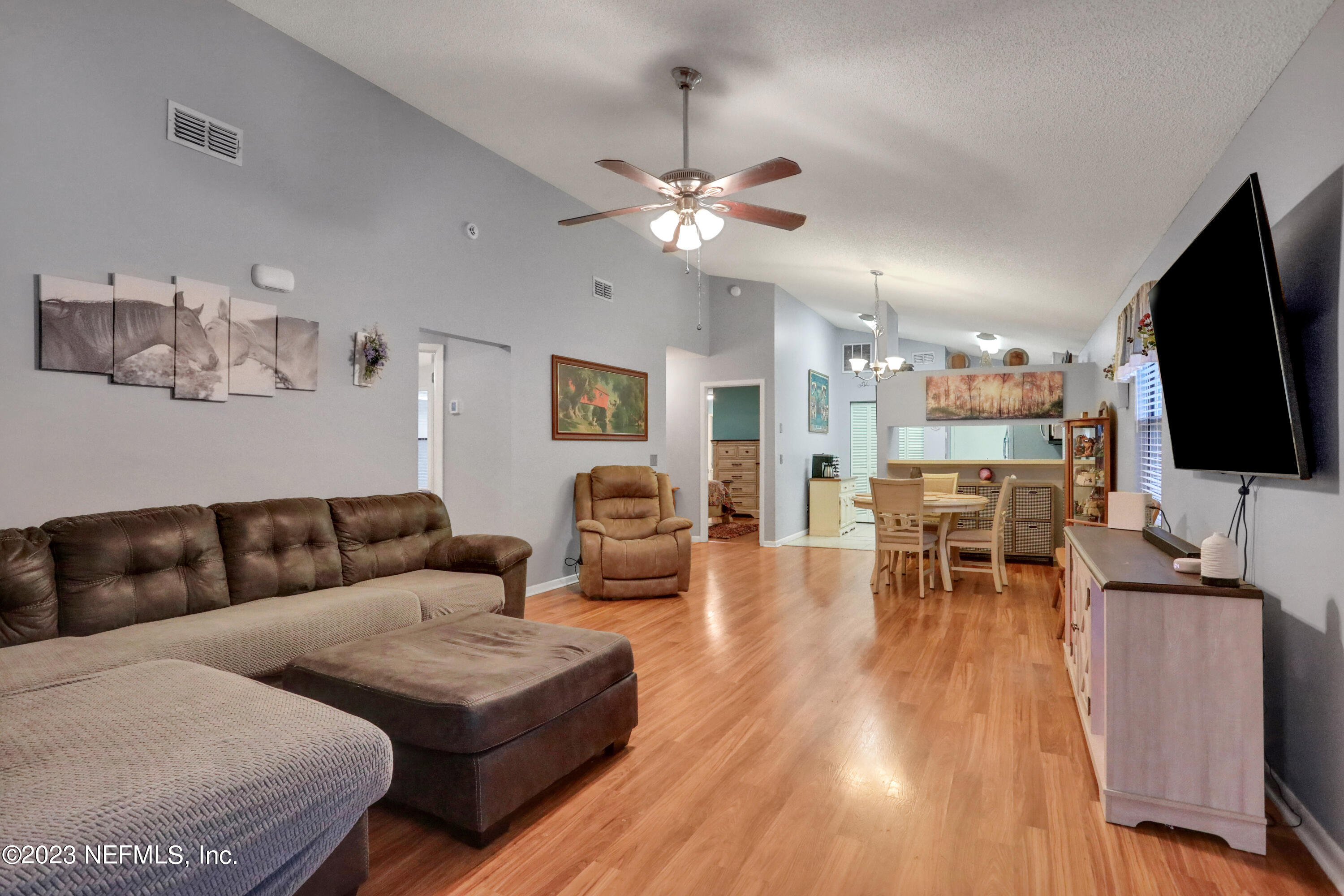 8722 PINEVALLEY Lane