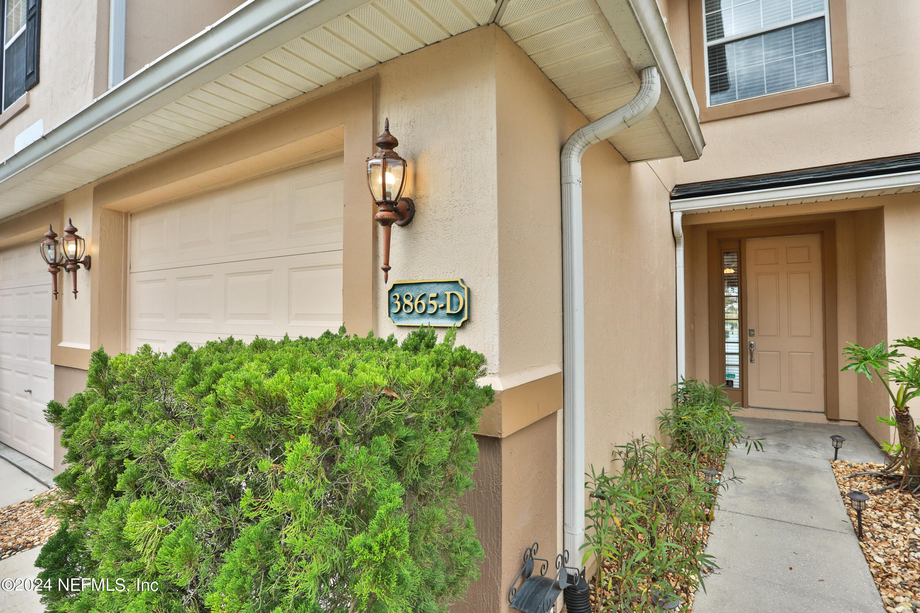 3865 BUCKTHORNE Drive, D