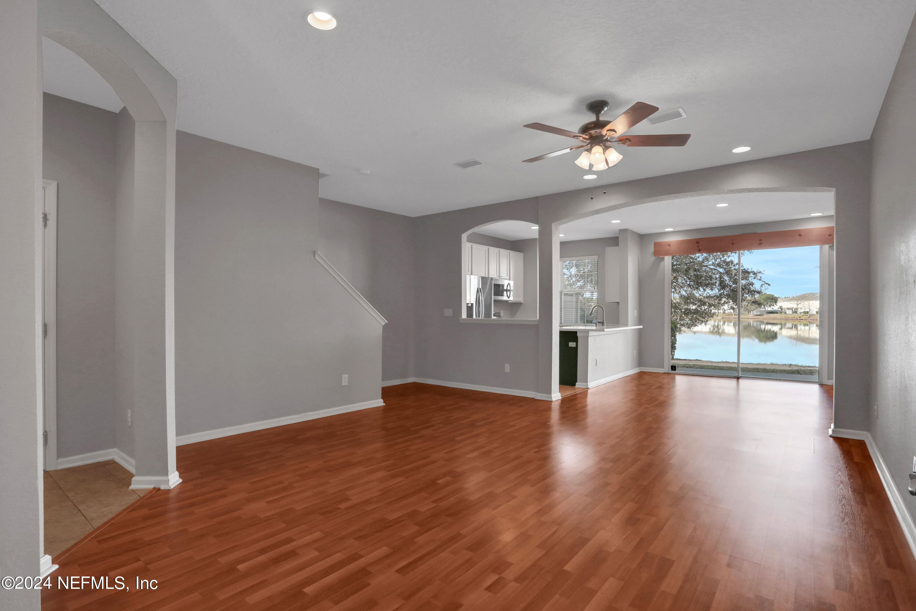 3865 BUCKTHORNE Drive, D