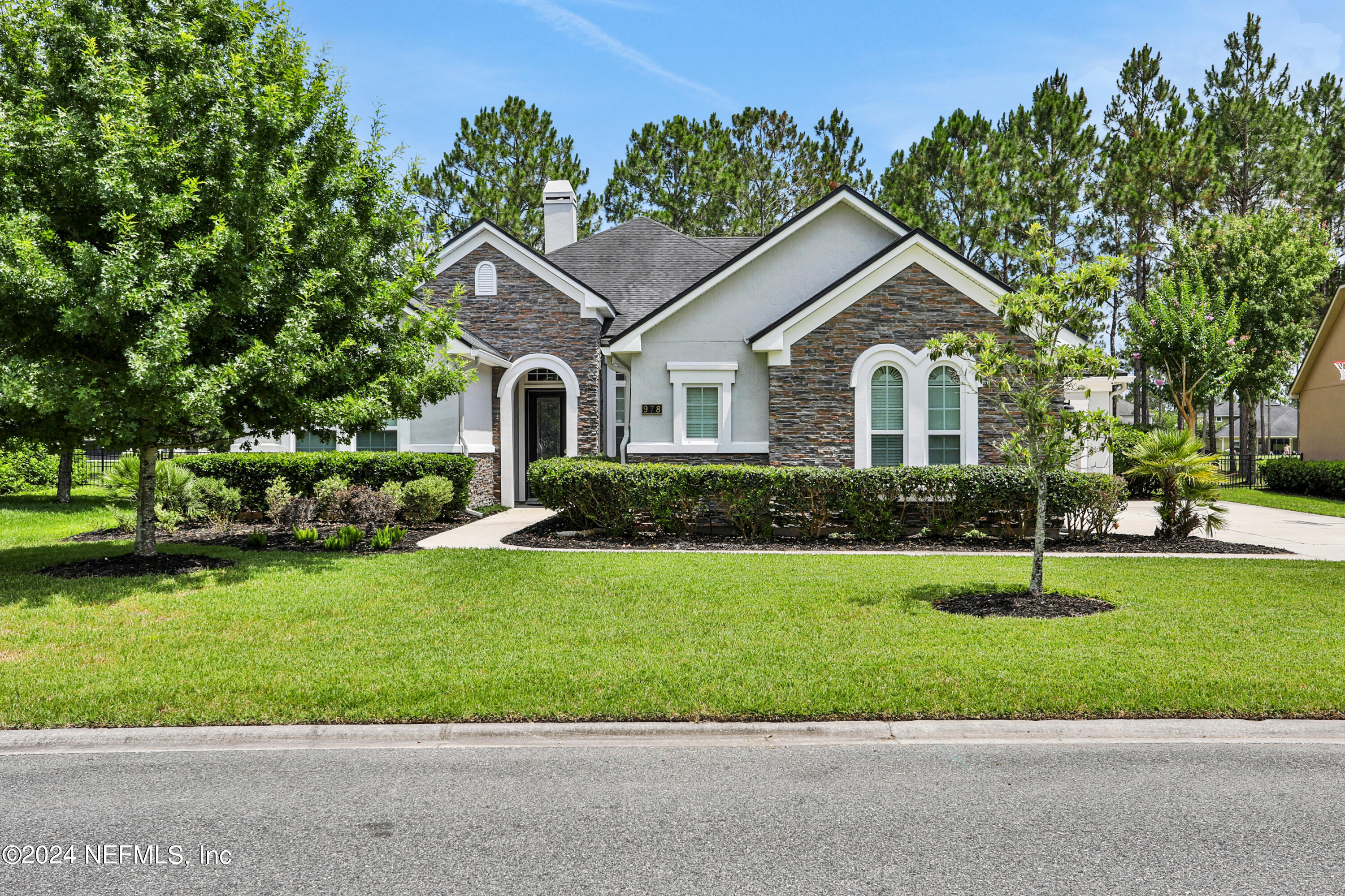 978 AUTUMN PINES Drive