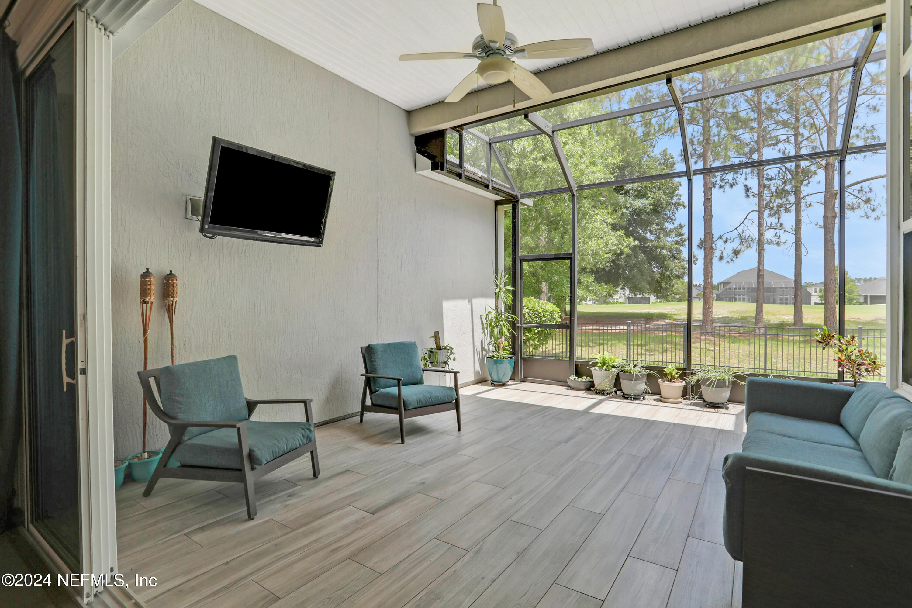 978 AUTUMN PINES Drive
