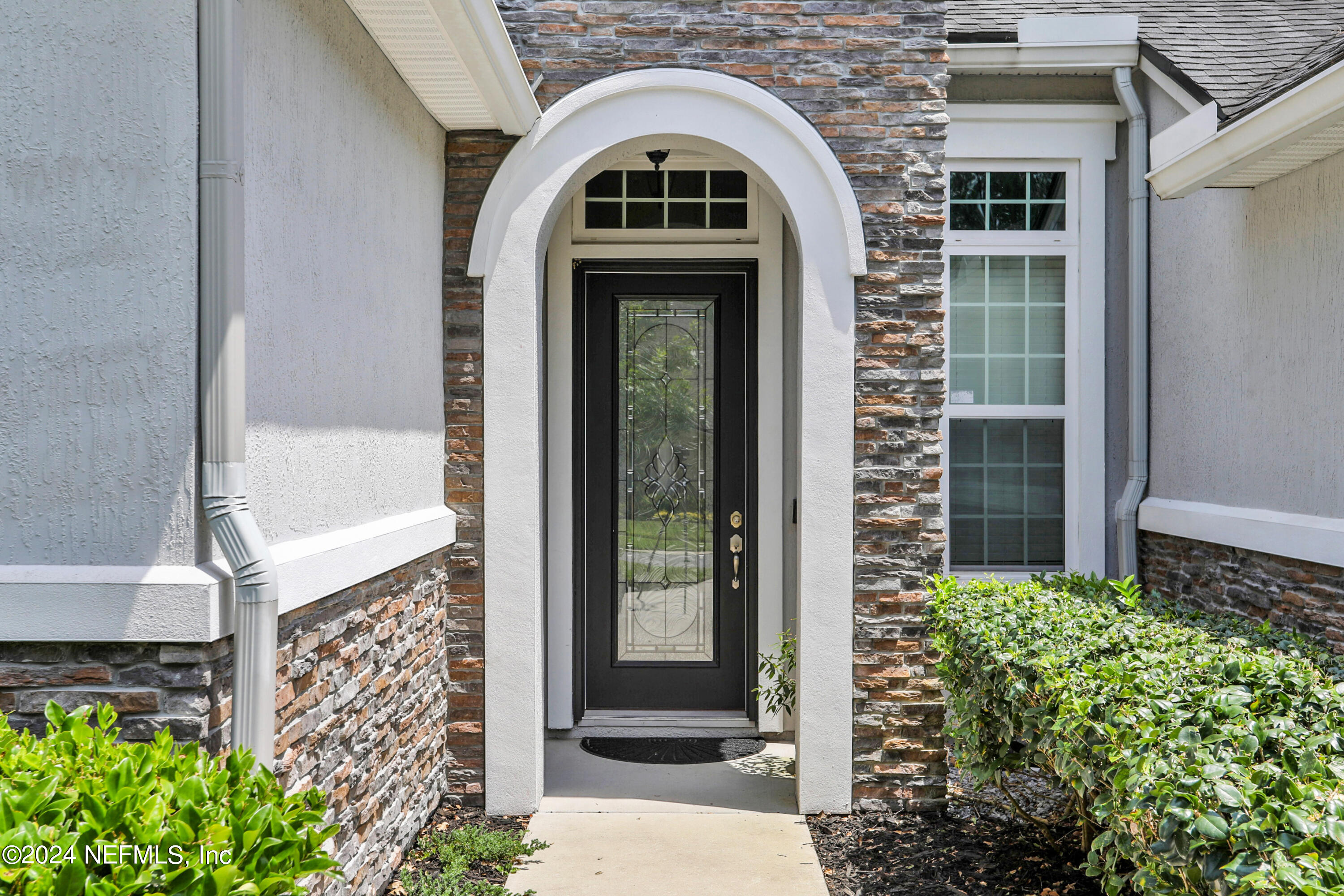 978 AUTUMN PINES Drive