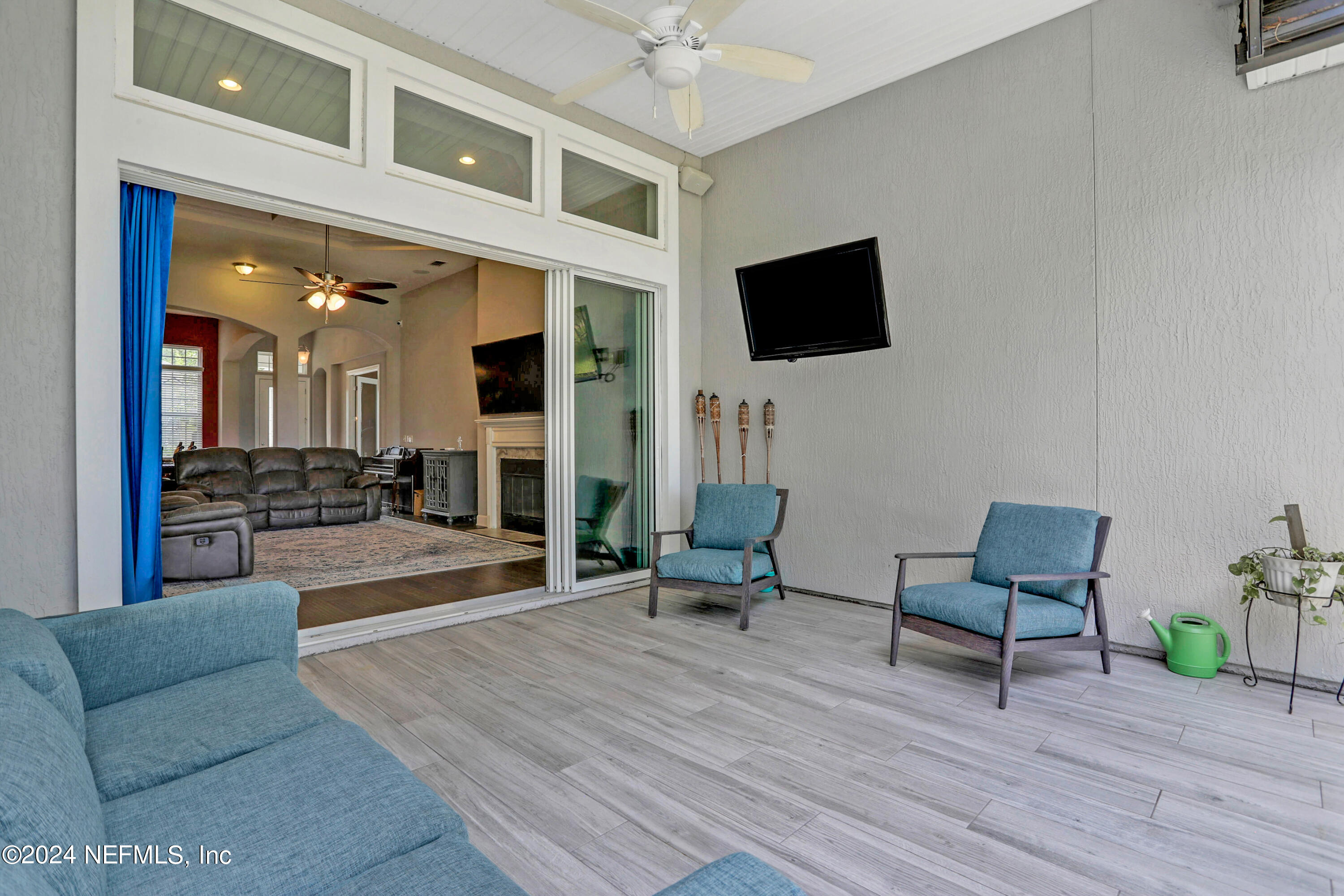 978 AUTUMN PINES Drive