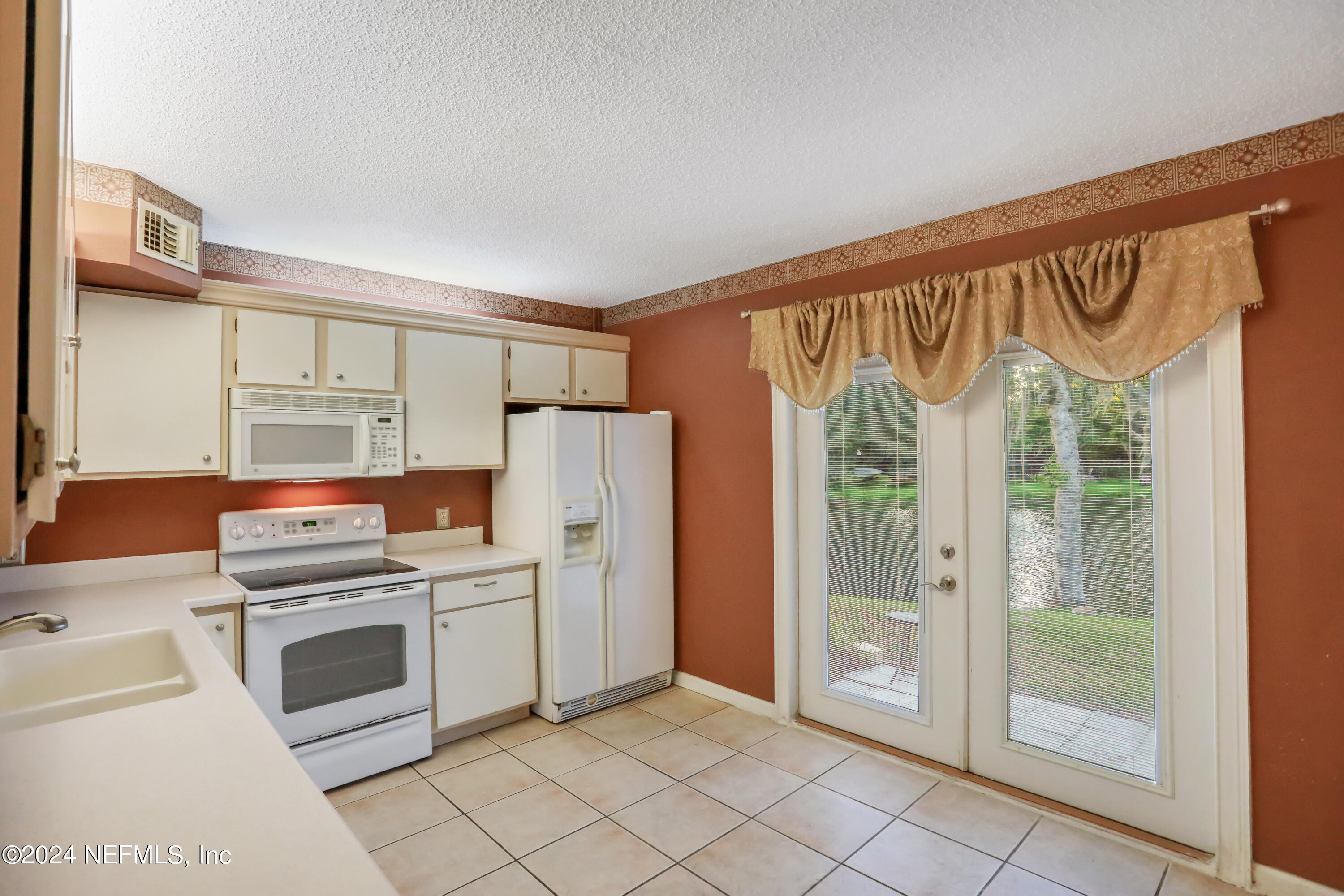 11427 LANCER Way