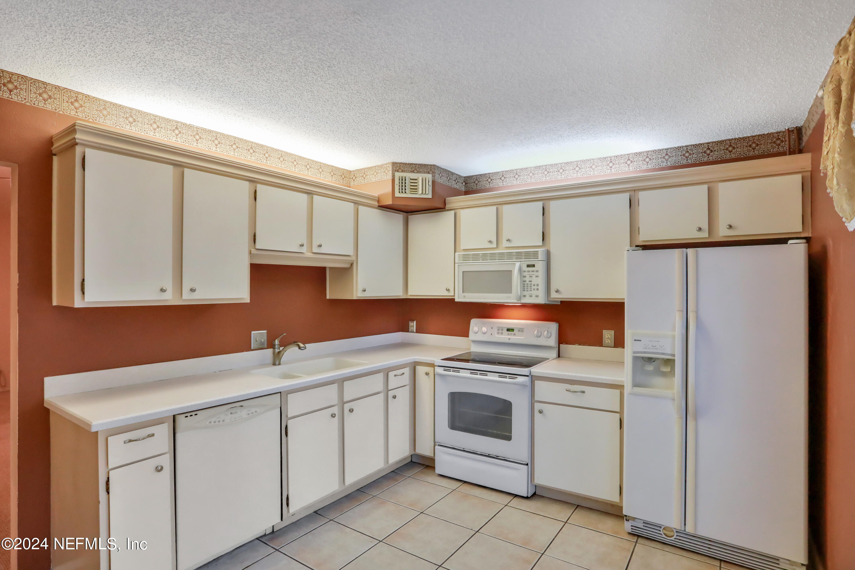 11427 LANCER Way