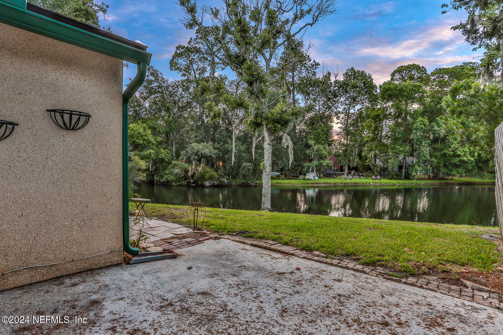 11427 LANCER Way