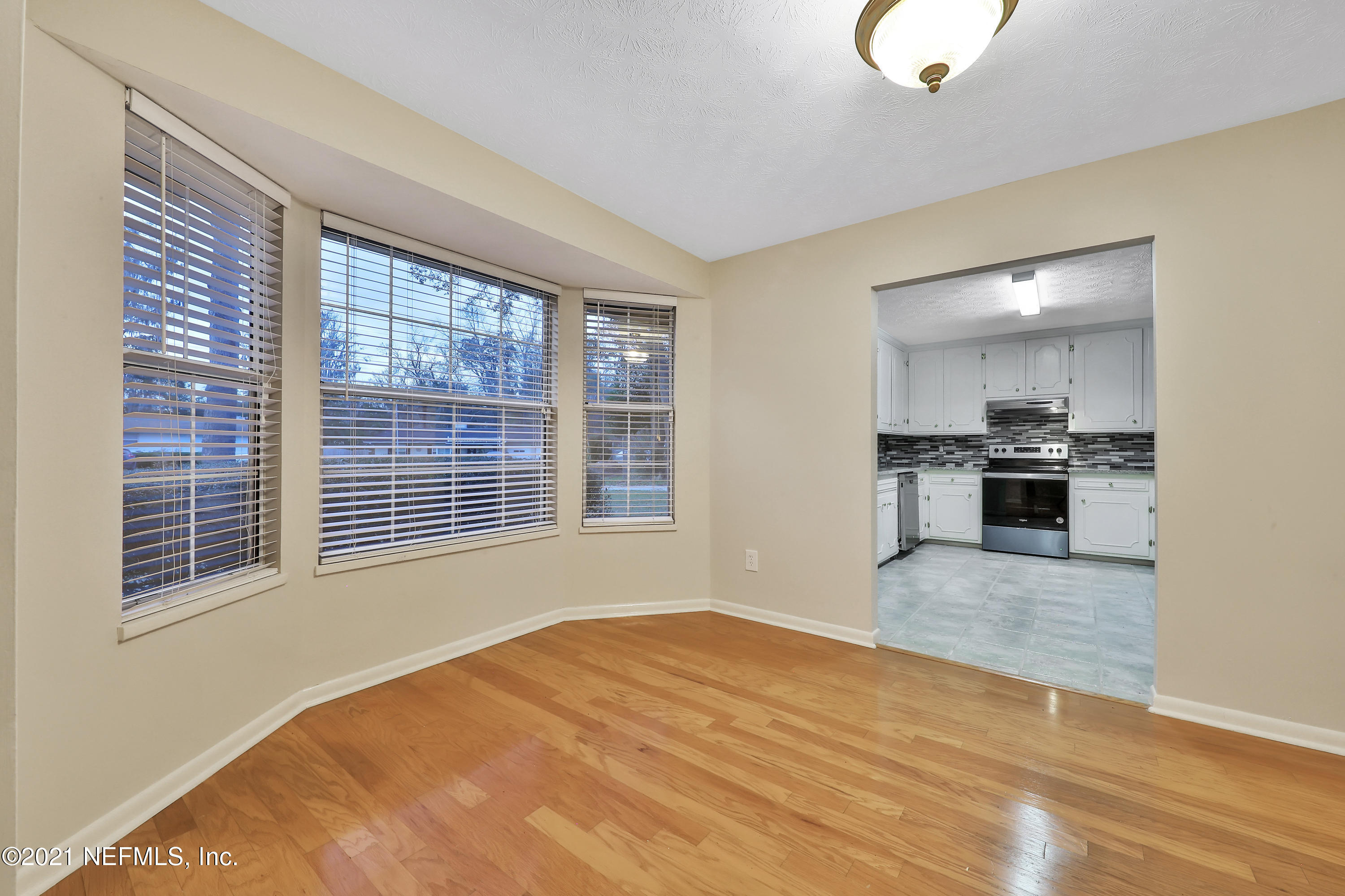 1915 DAYTON Circle