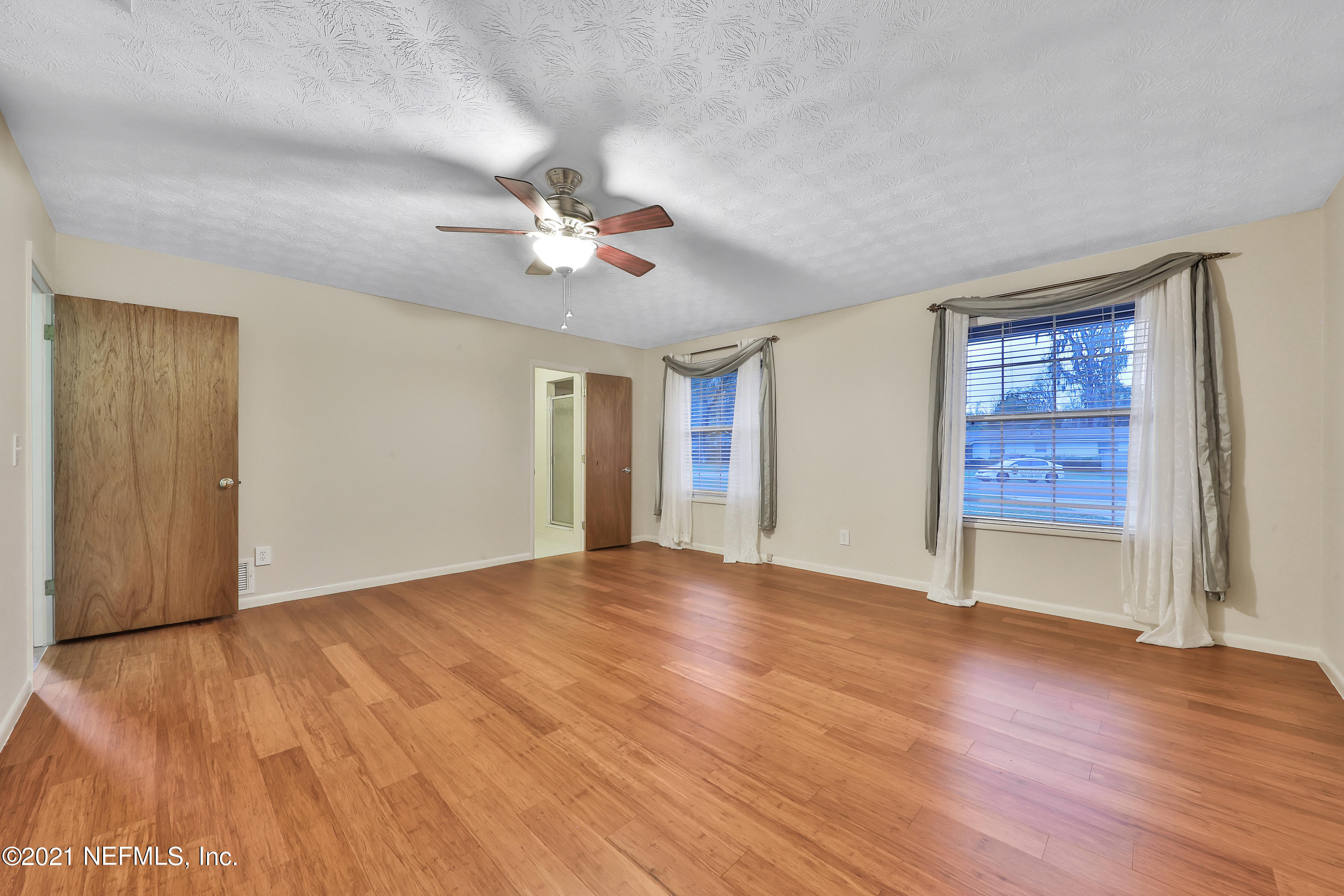 1915 DAYTON Circle