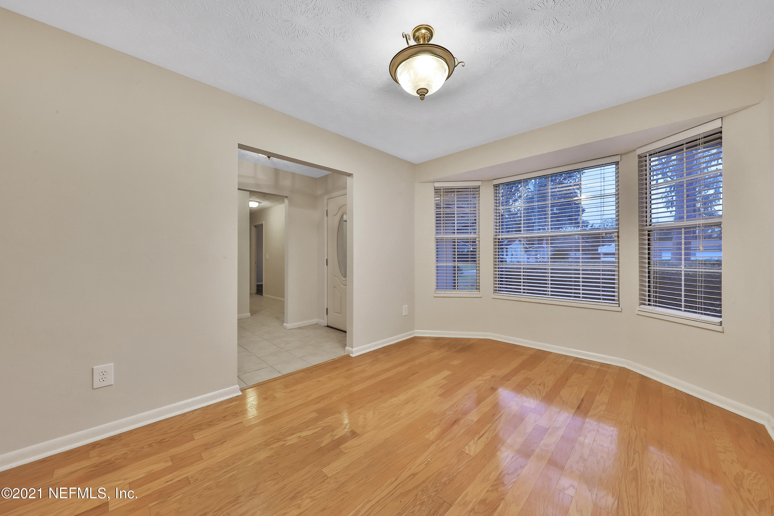 1915 DAYTON Circle