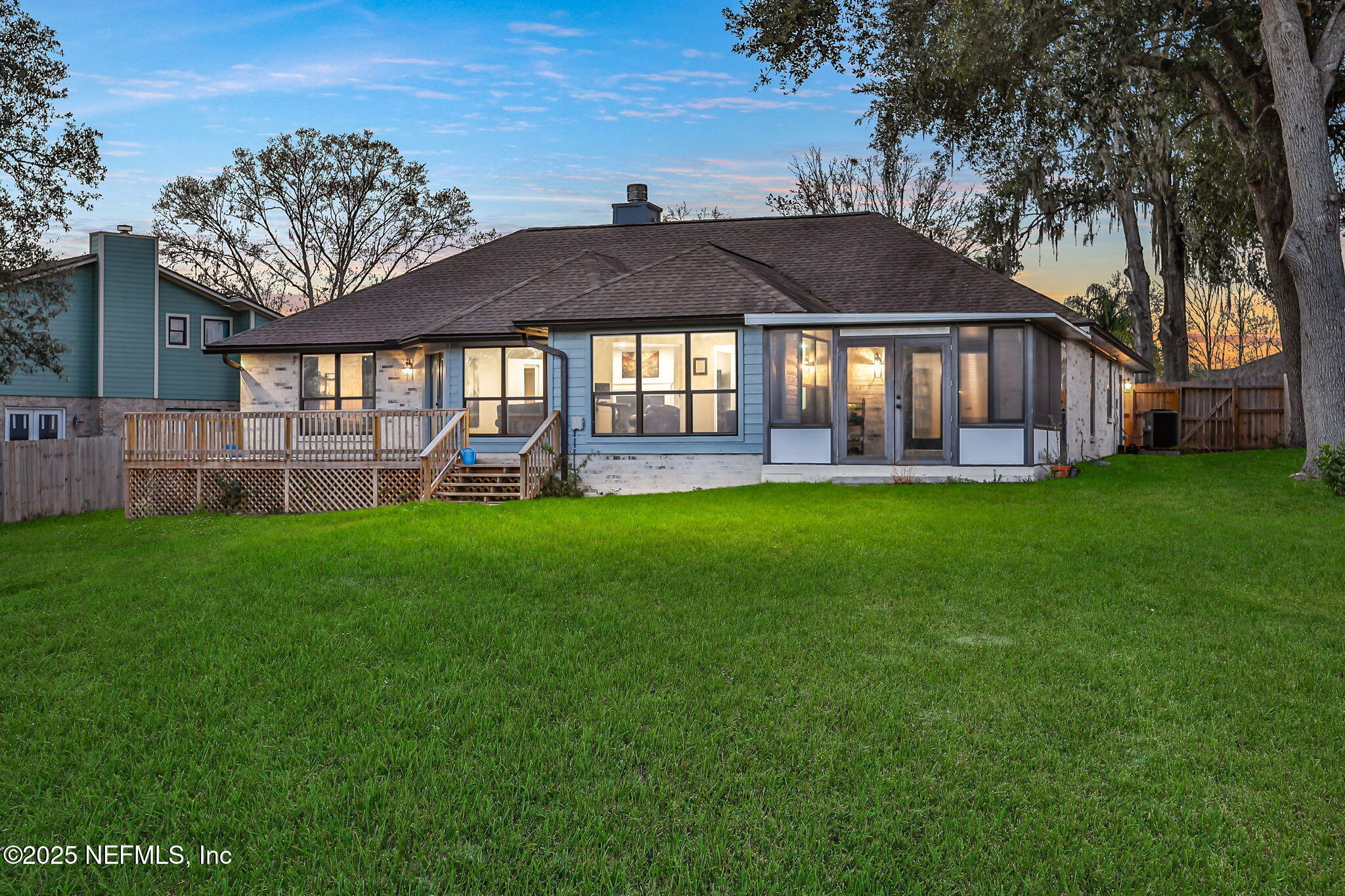 994 LAKERIDGE Drive