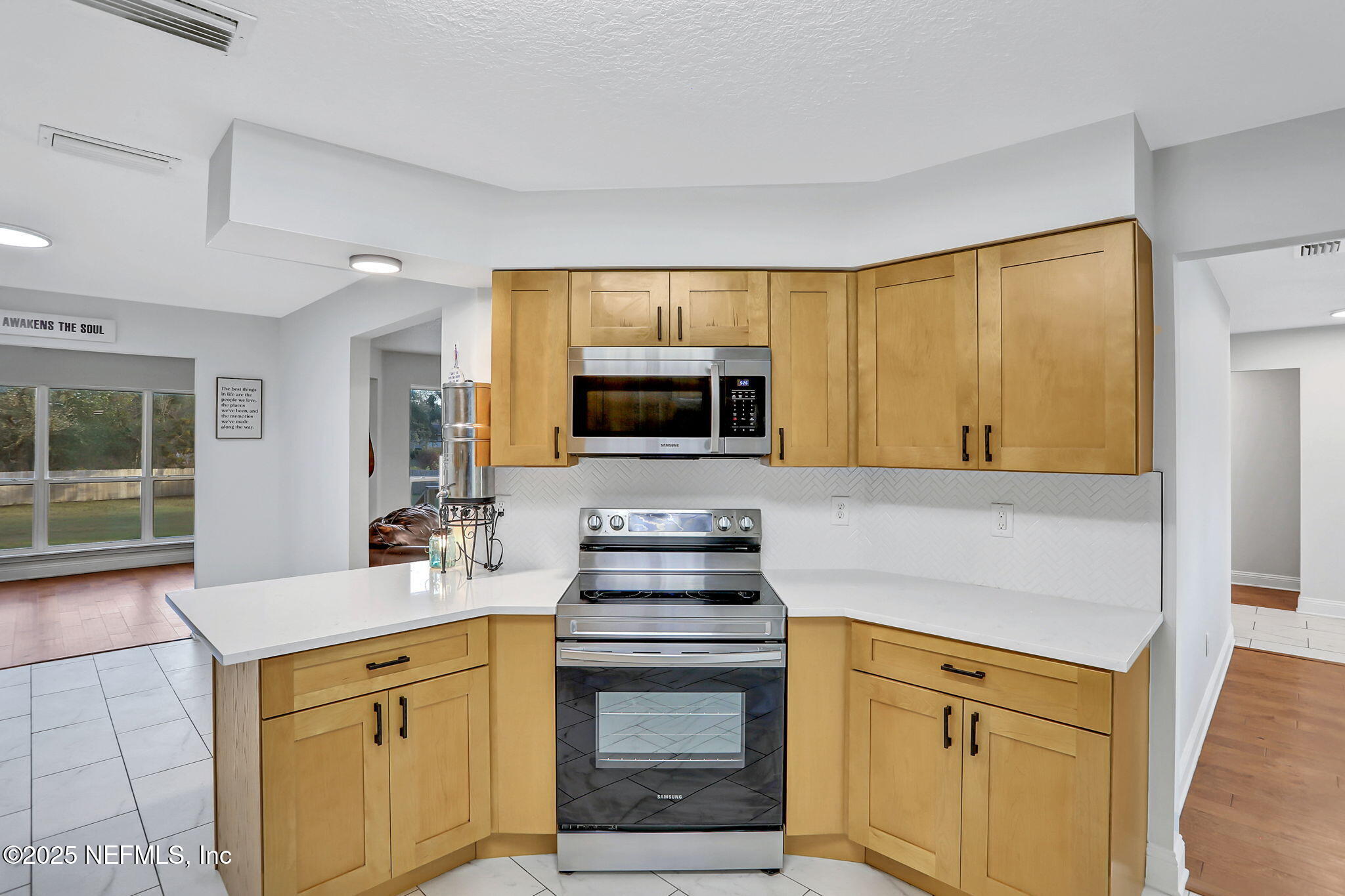 994 LAKERIDGE Drive