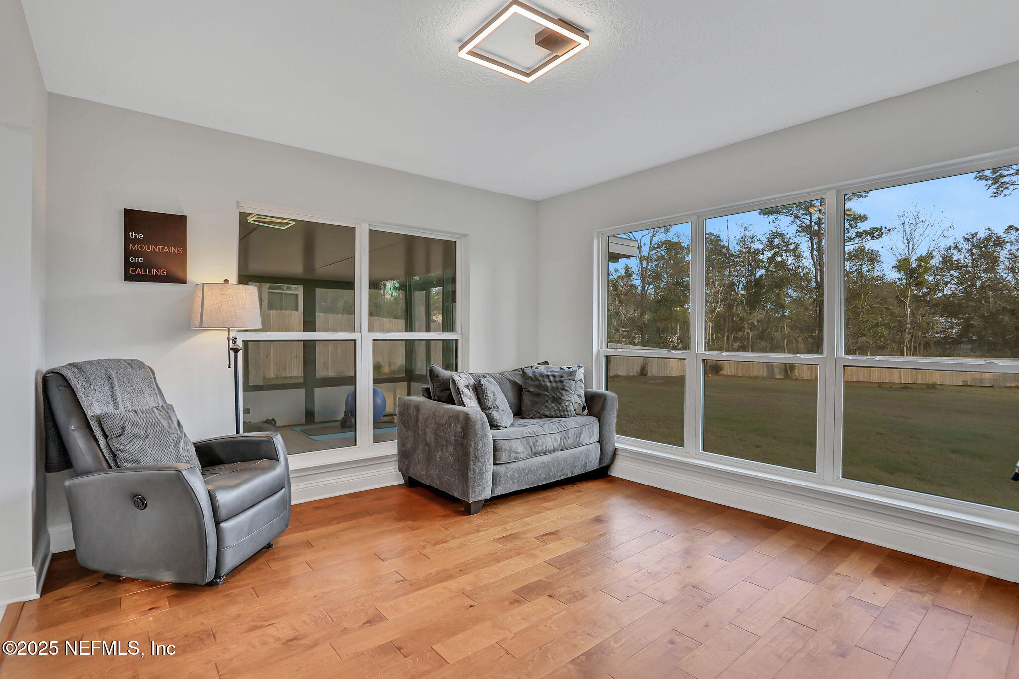994 LAKERIDGE Drive