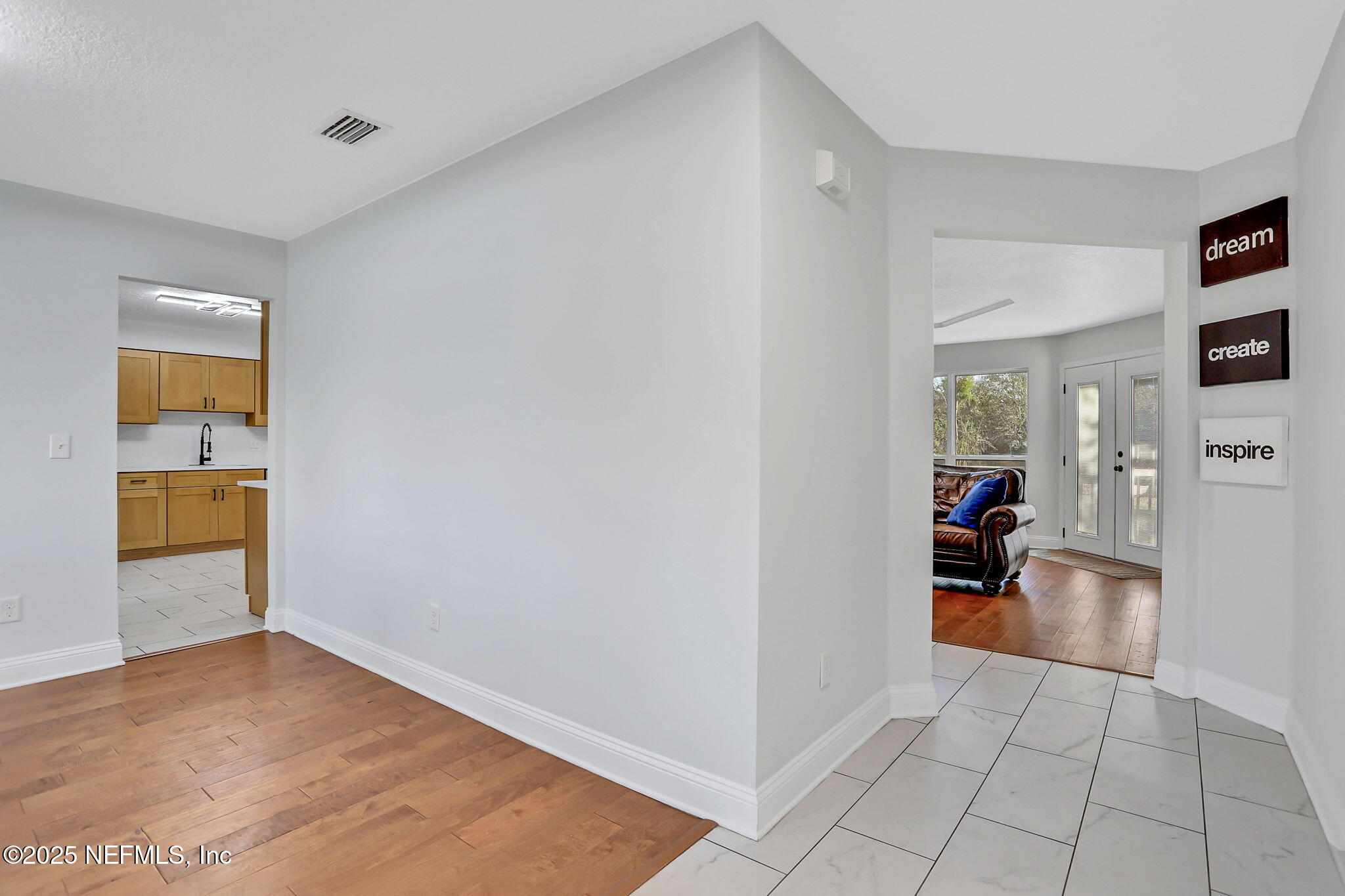 994 LAKERIDGE Drive
