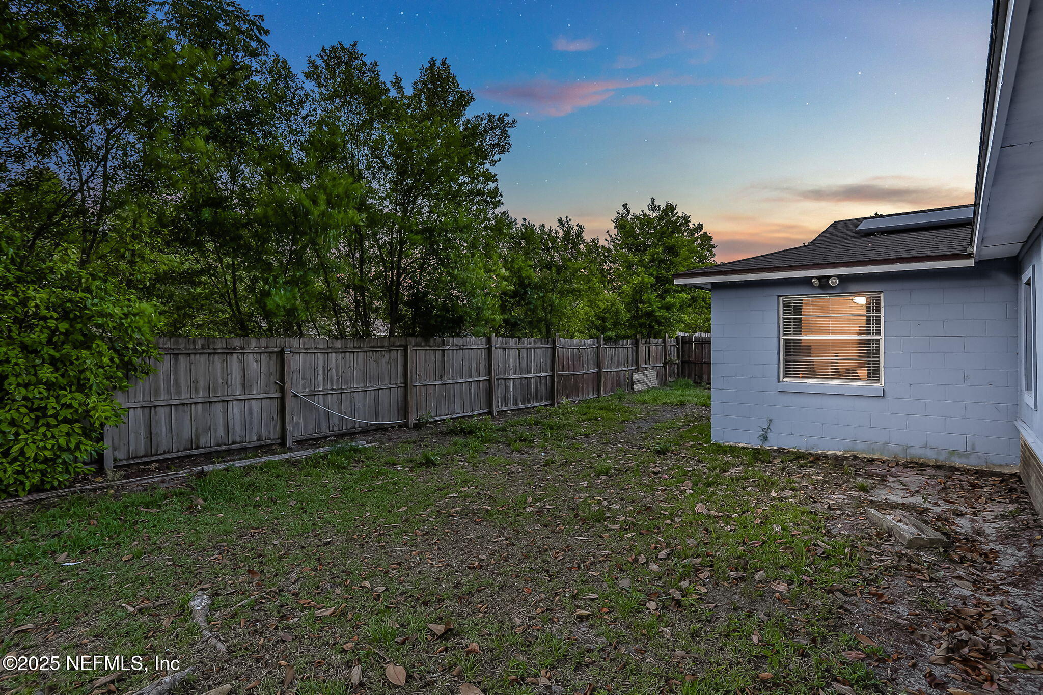 8359 IRELAND Drive