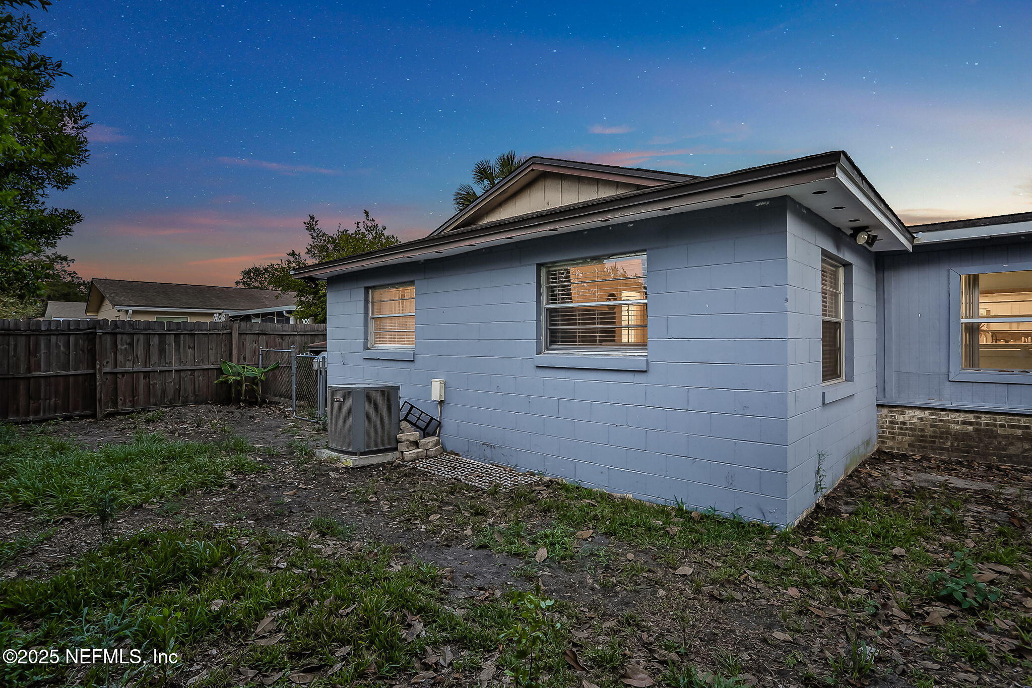 8359 IRELAND Drive