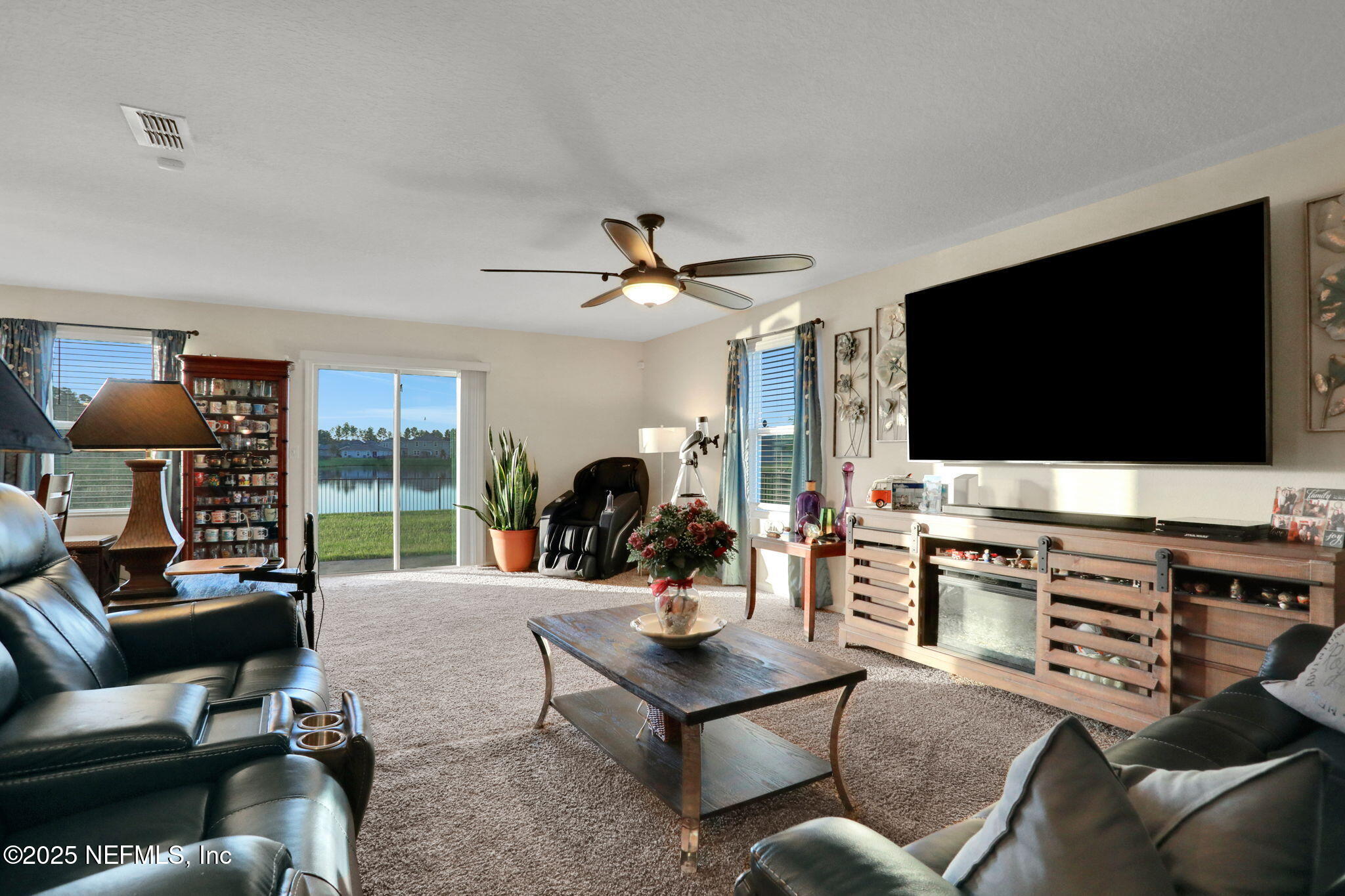 6907 SANDLE Drive