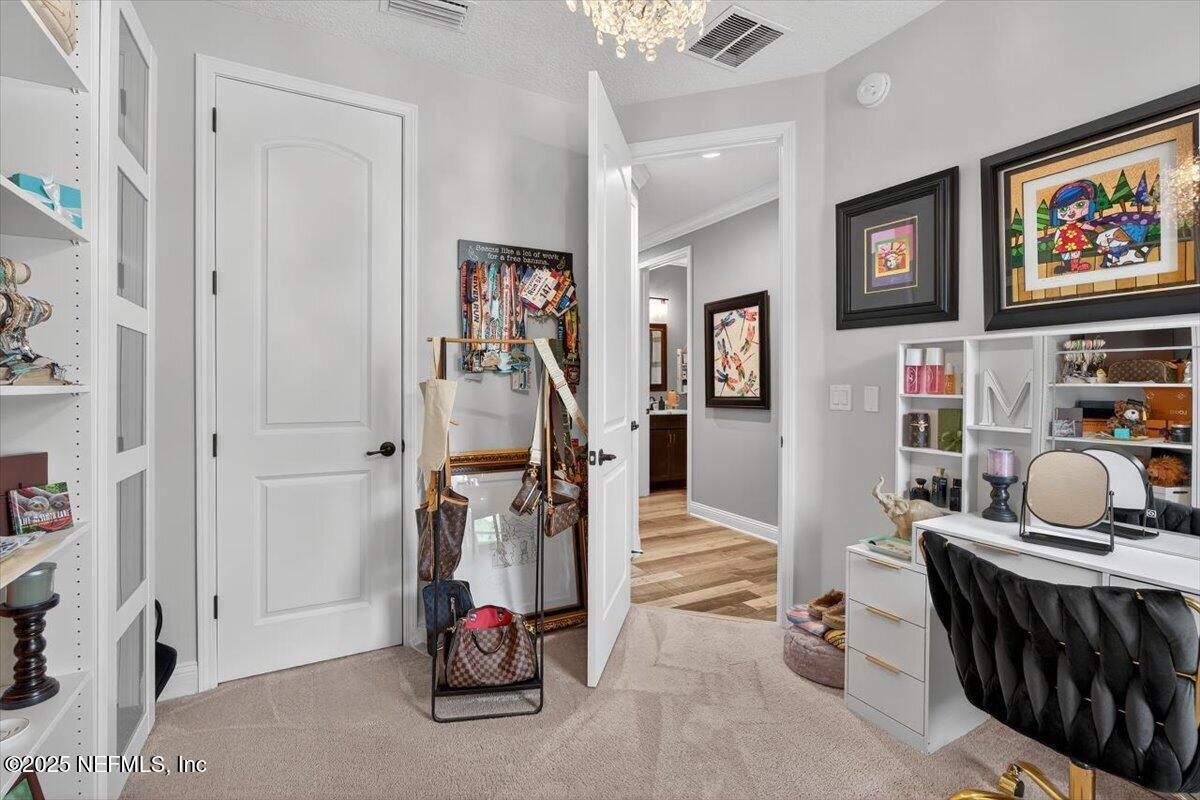 3865 ARBOR MILL Circle