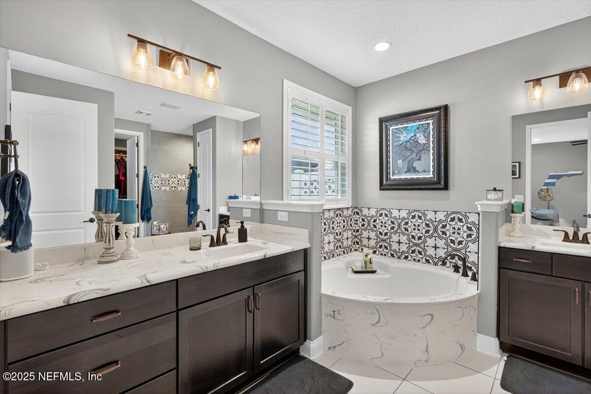 3865 ARBOR MILL Circle