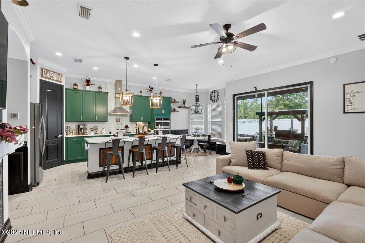 3869 ARBOR MILL Circle