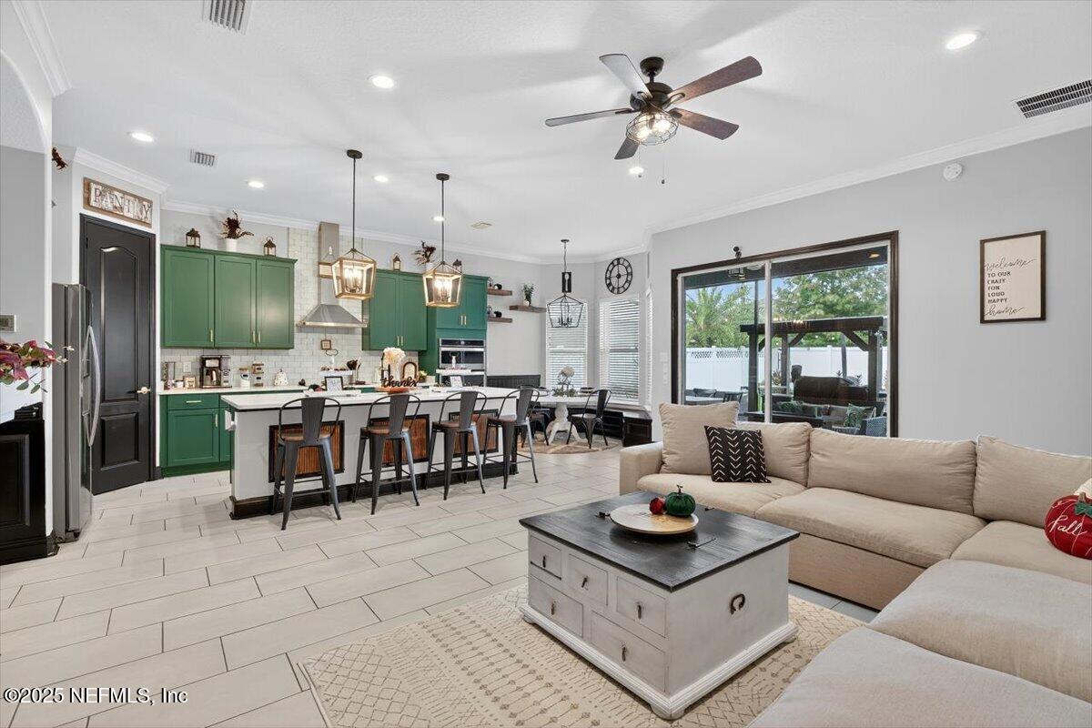 3869 ARBOR MILL Circle