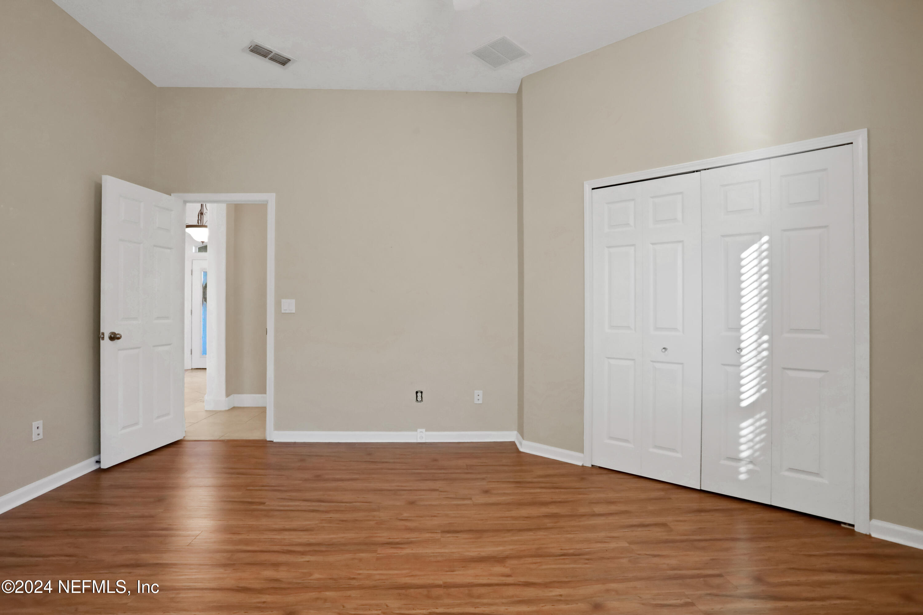 2176 AUTUMN COVE Circle