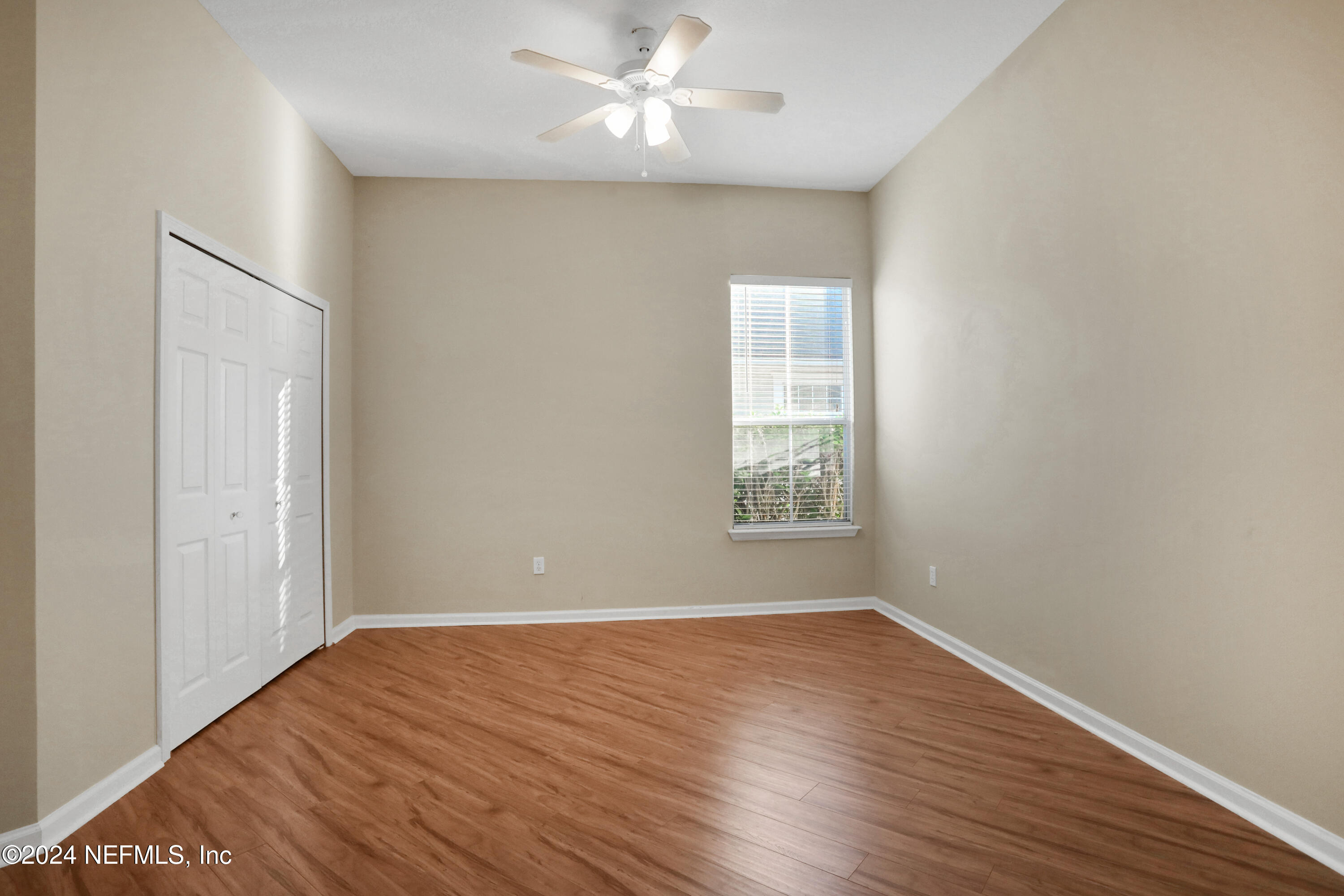 2176 AUTUMN COVE Circle