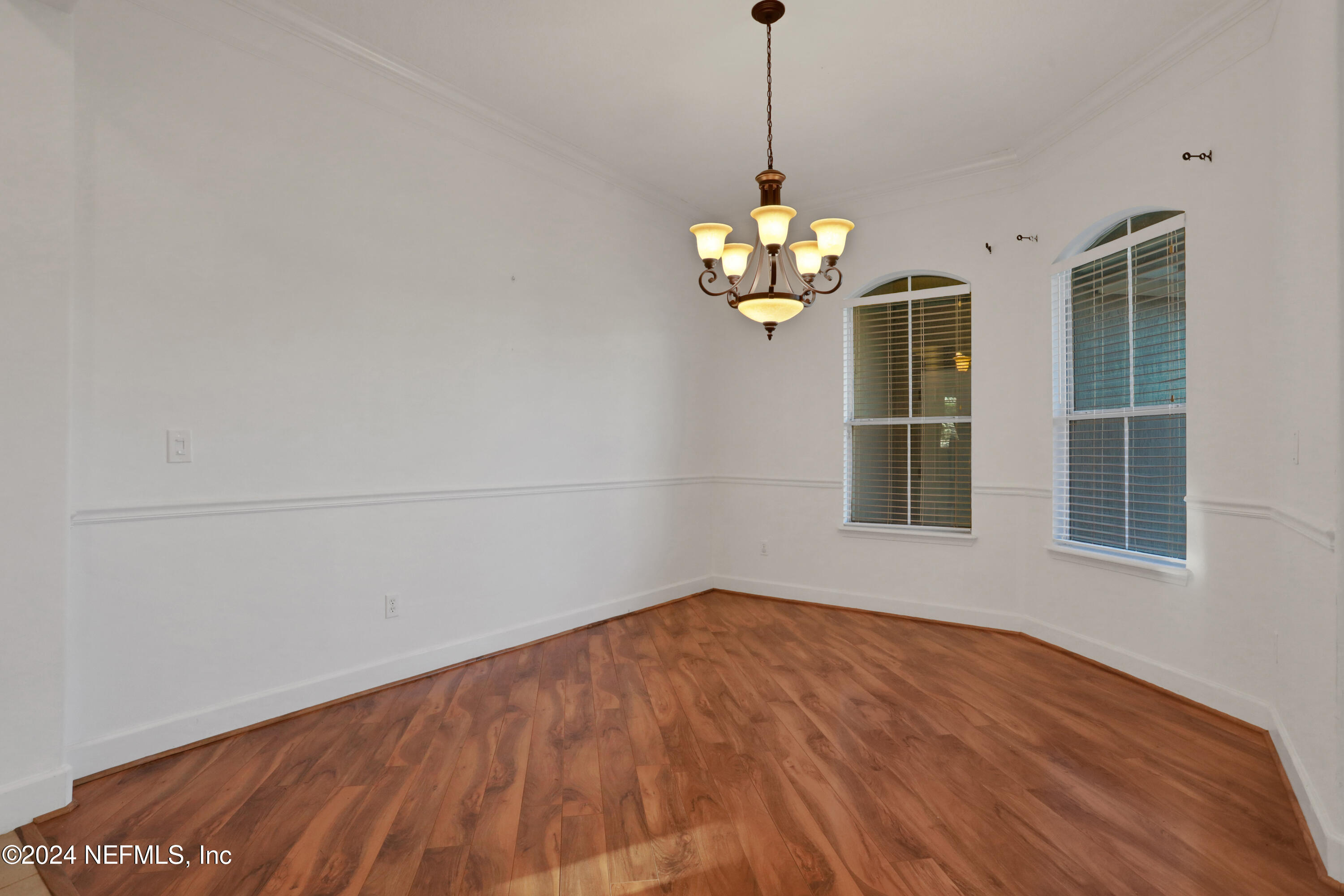 2176 AUTUMN COVE Circle