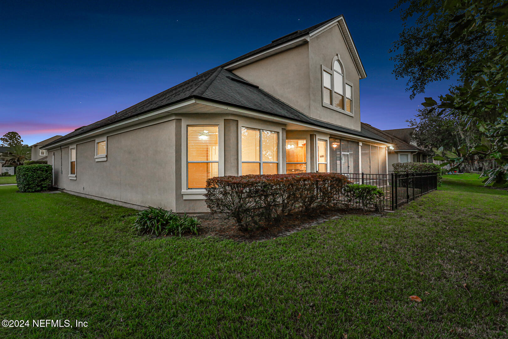 2176 AUTUMN COVE Circle