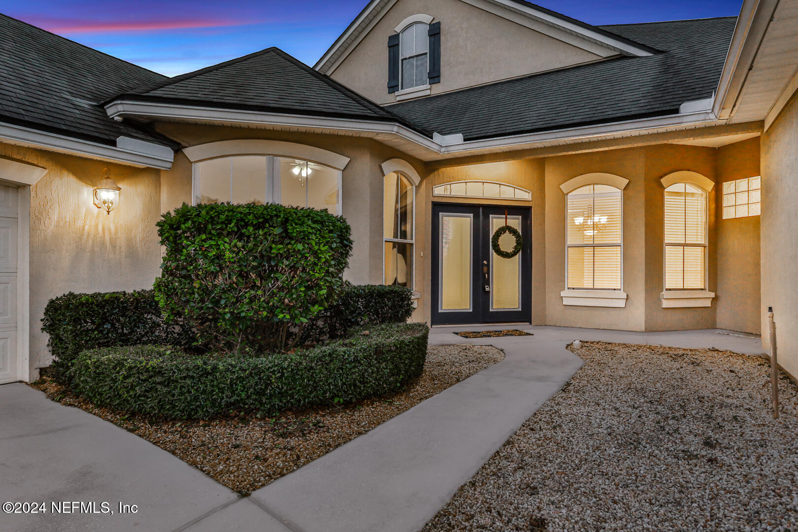 2176 AUTUMN COVE Circle