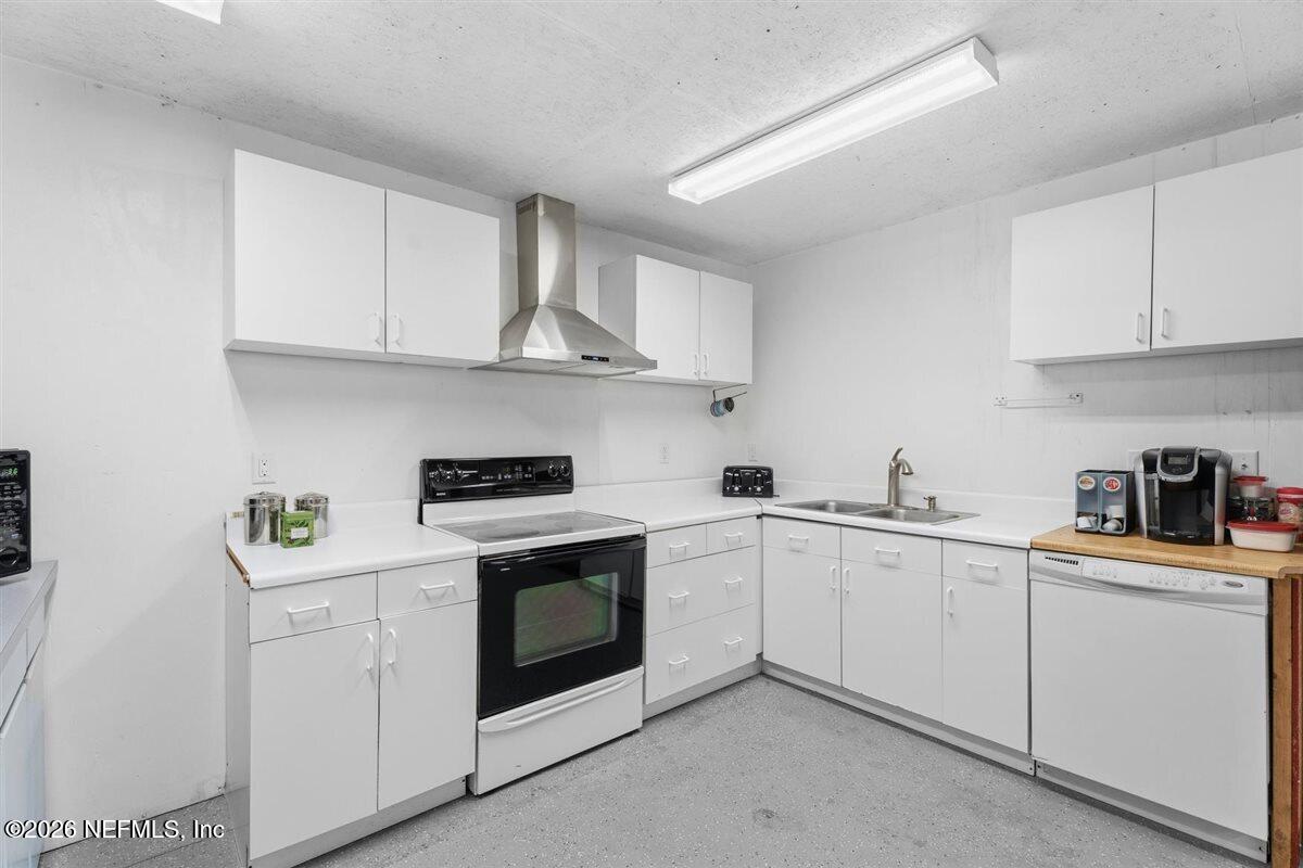 831 S 8TH Street